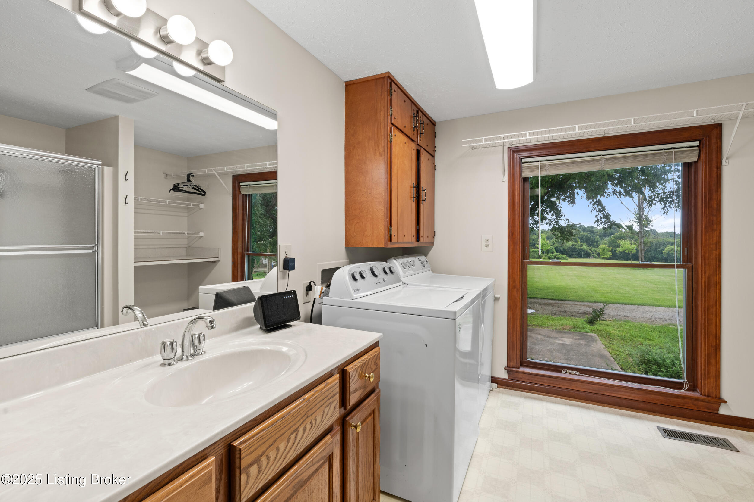 364 Fairview Ln Property Photo 30
