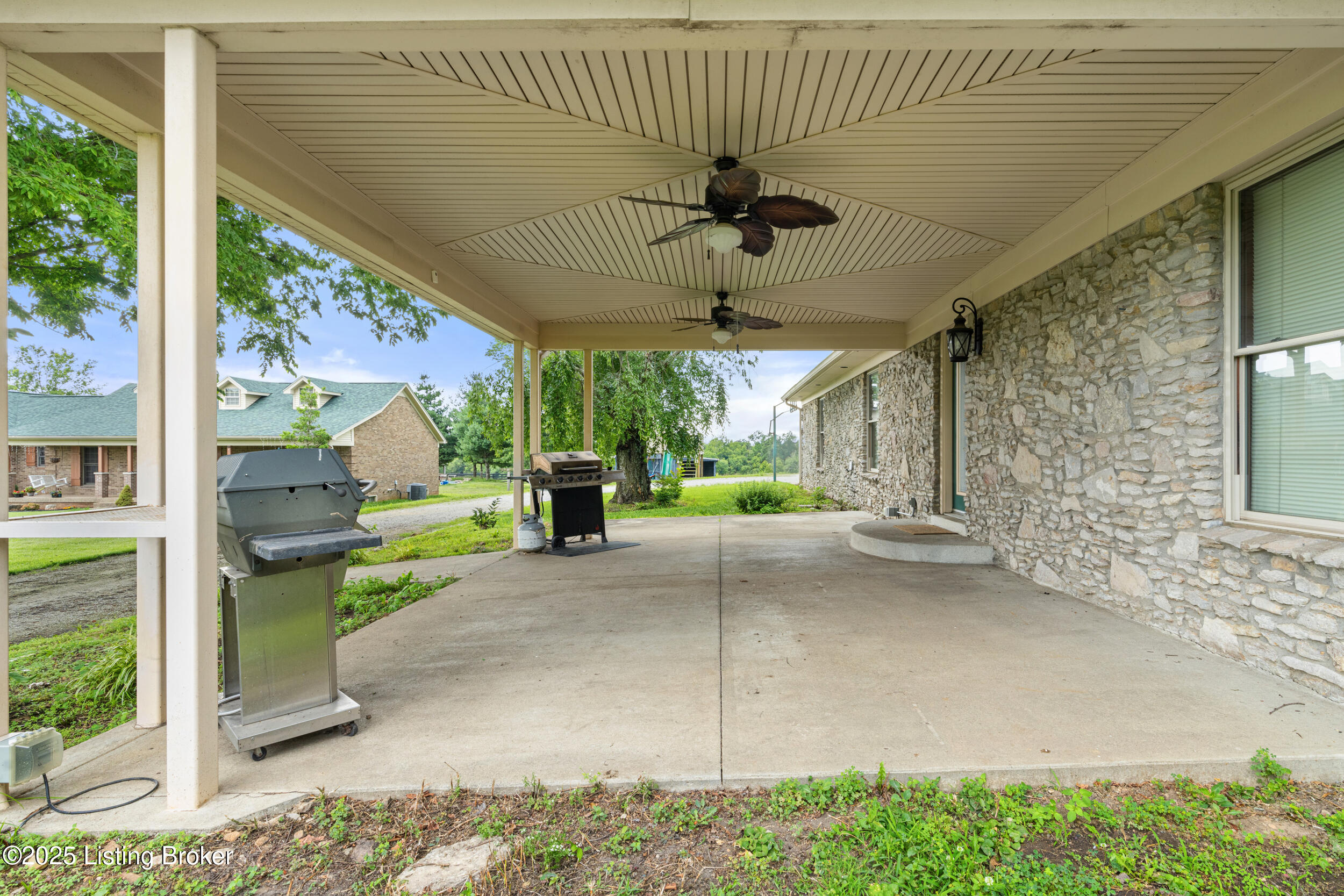 364 Fairview Ln Property Photo 38