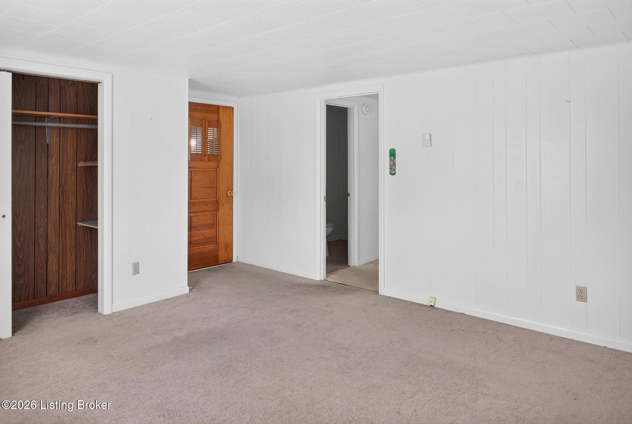 236 Agin Way Property Photo 12