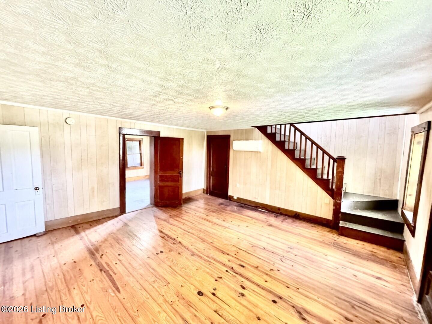 4223 Chaplin Rd Property Photo 2