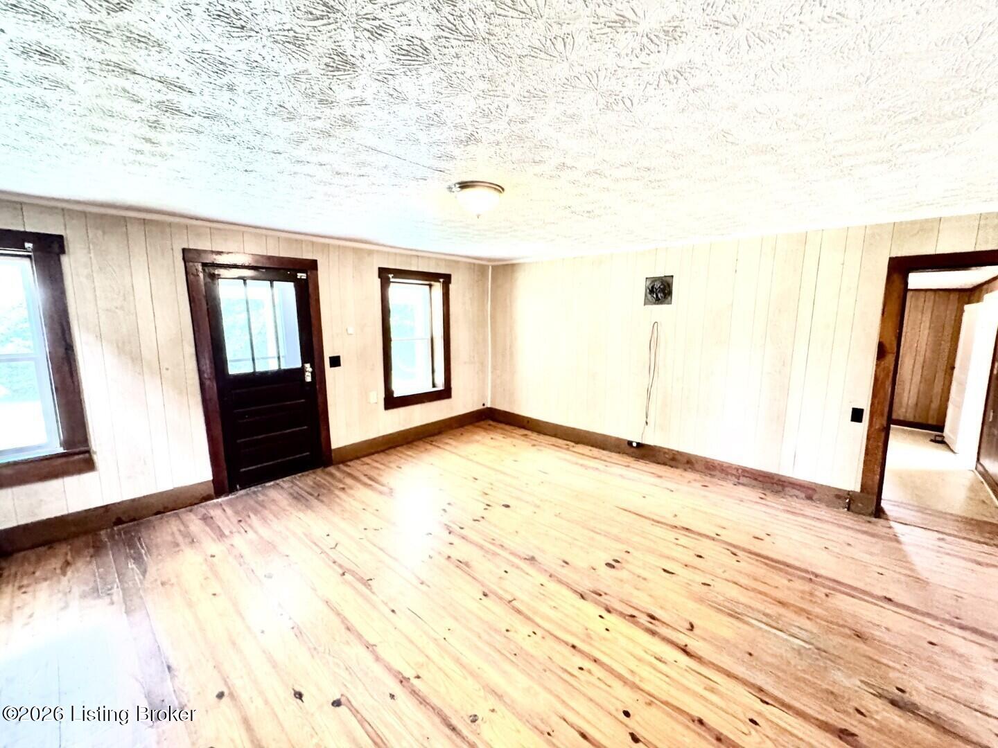 4223 Chaplin Rd Property Photo 3