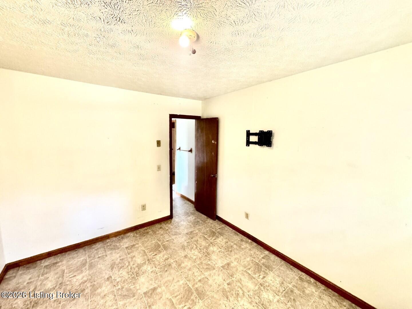 4223 Chaplin Rd Property Photo 16