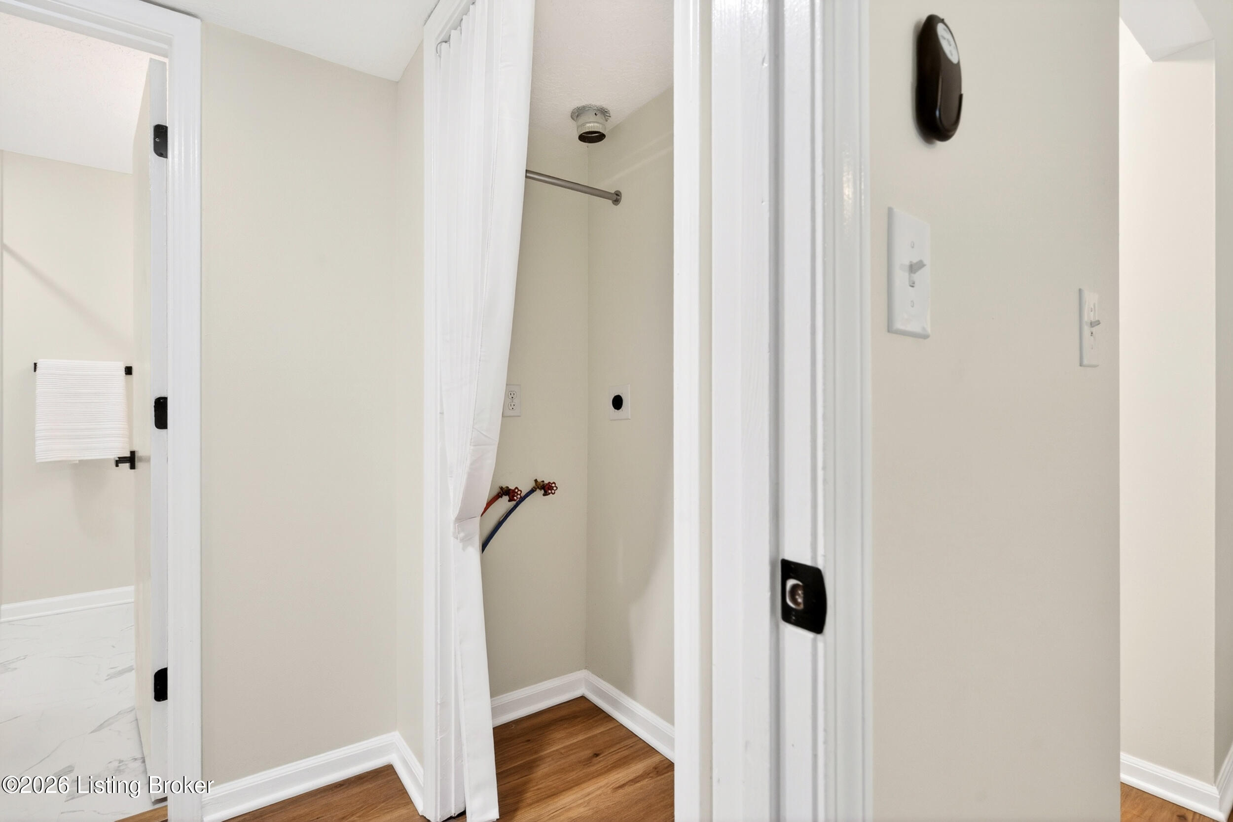 7908 Grenoble Ln A Property Photo 34