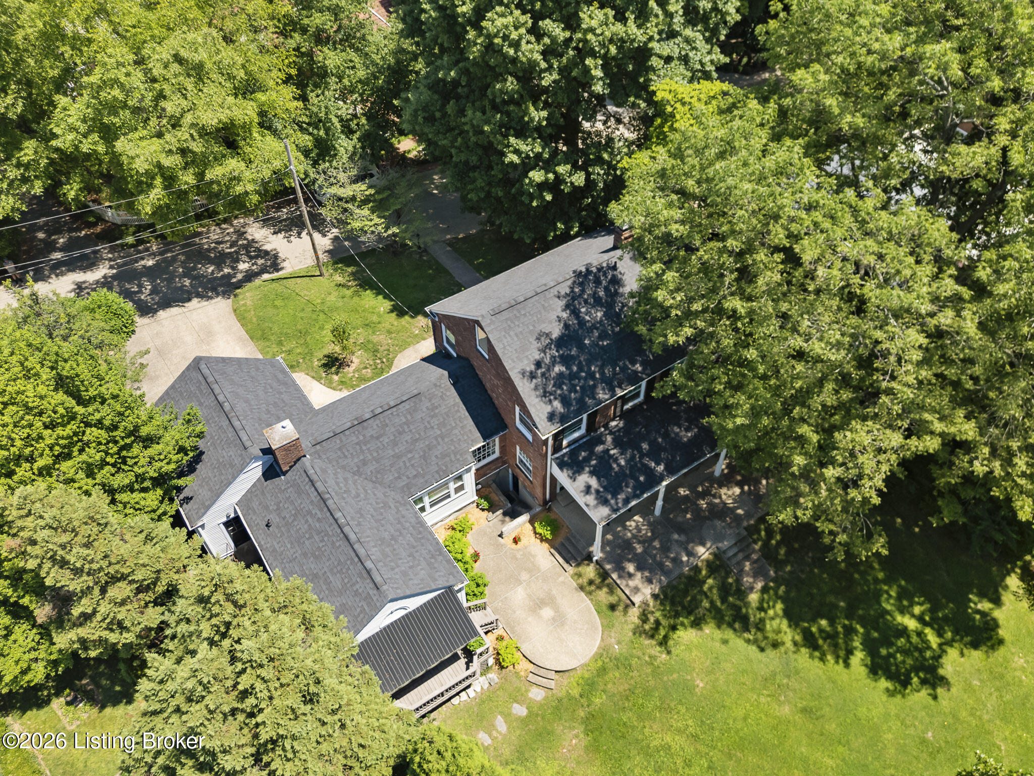 2420 Top Hill Rd Property Photo 4