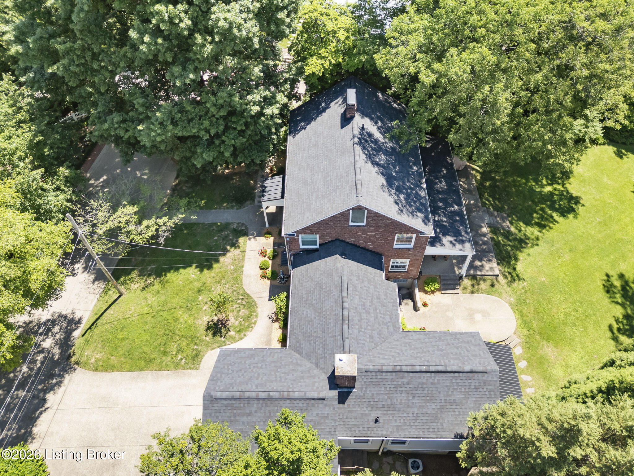 2420 Top Hill Rd Property Photo 5