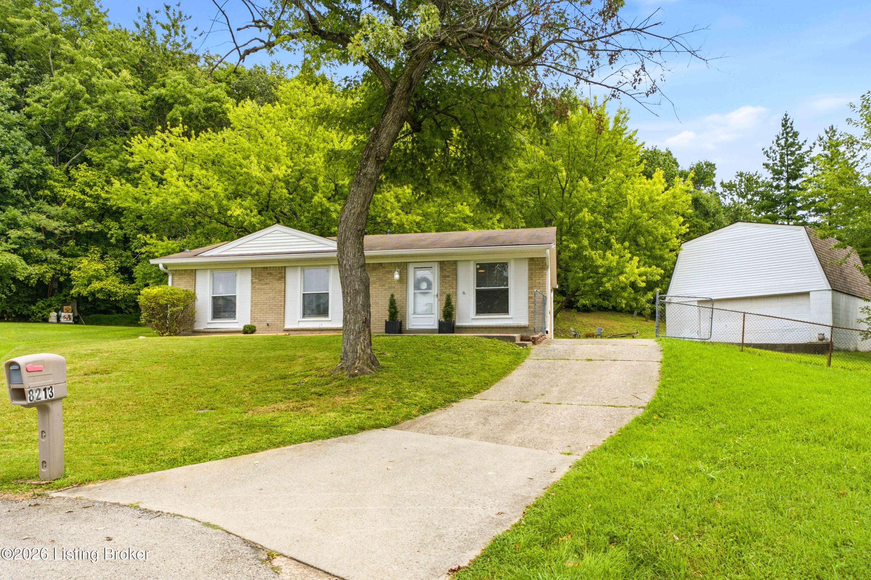 8213 Candelabrum Pl Property Photo 2