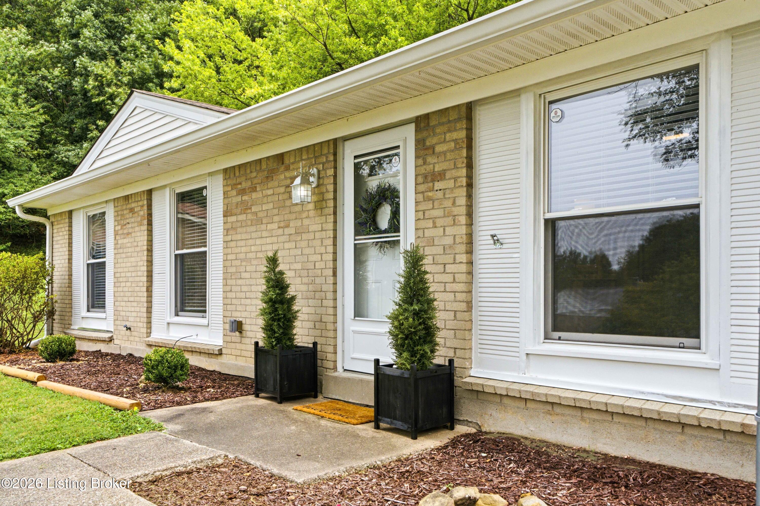 8213 Candelabrum Pl Property Photo 4