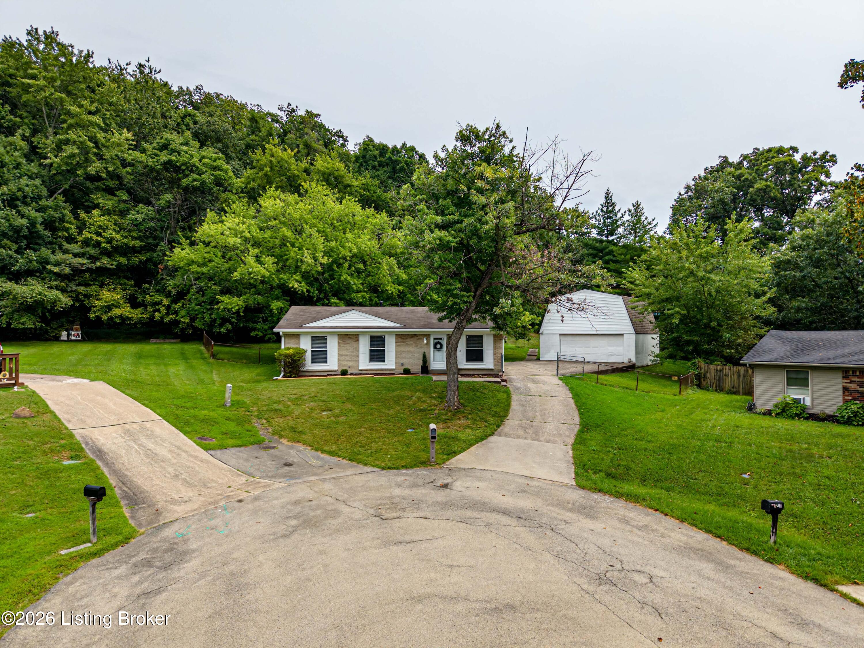 8213 Candelabrum Pl Property Photo 6
