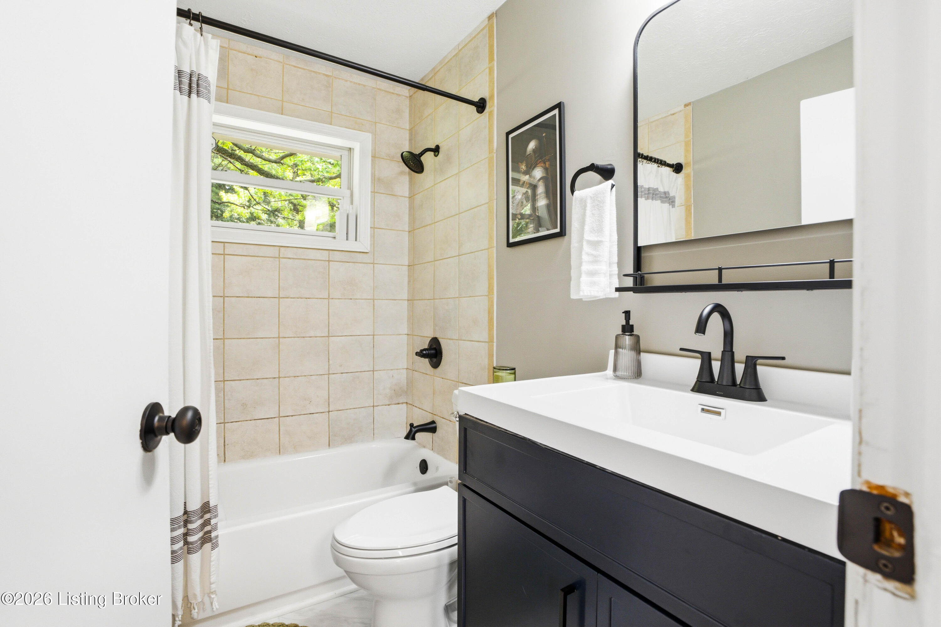 8213 Candelabrum Pl Property Photo 23