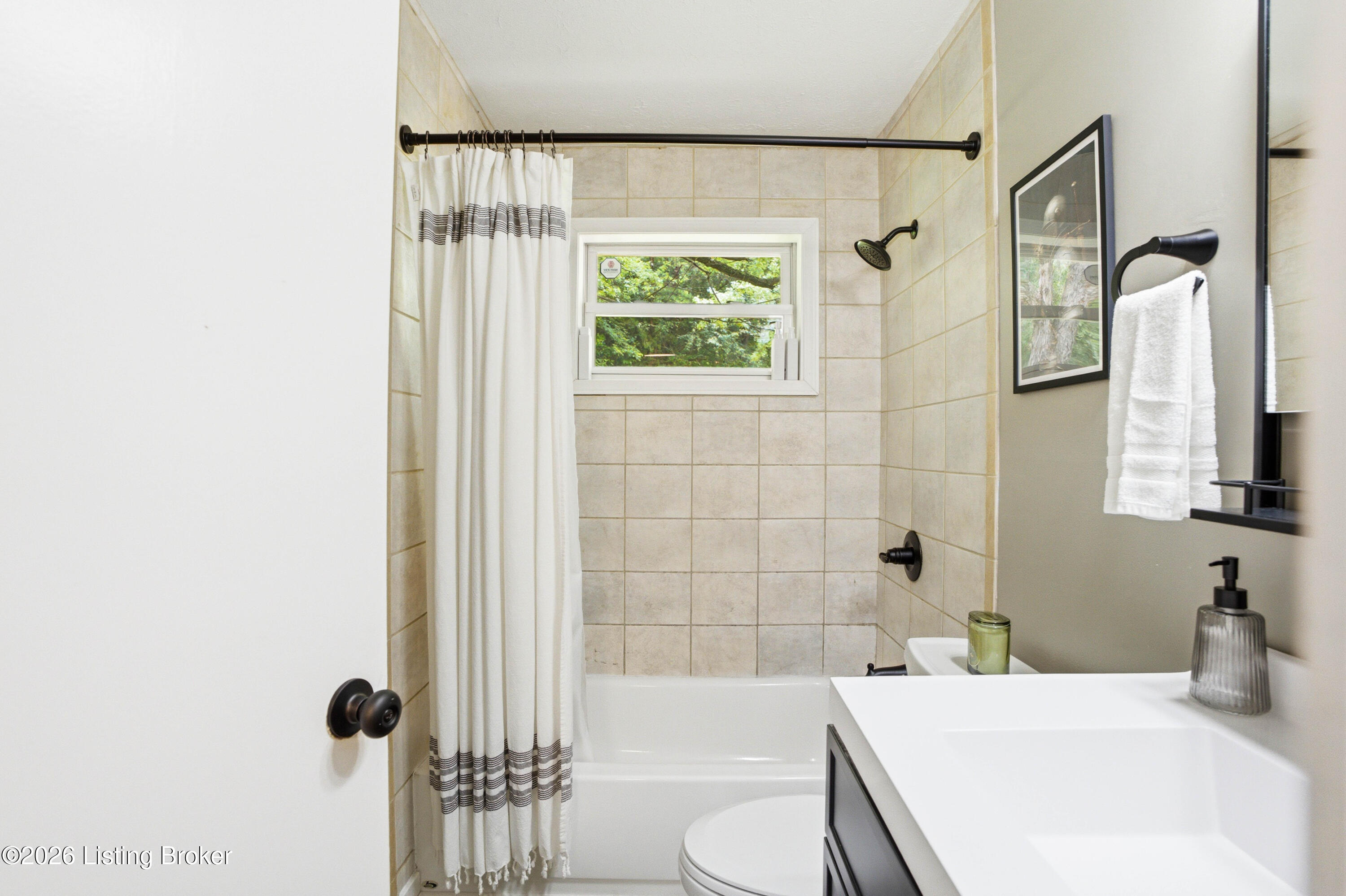 8213 Candelabrum Pl Property Photo 24