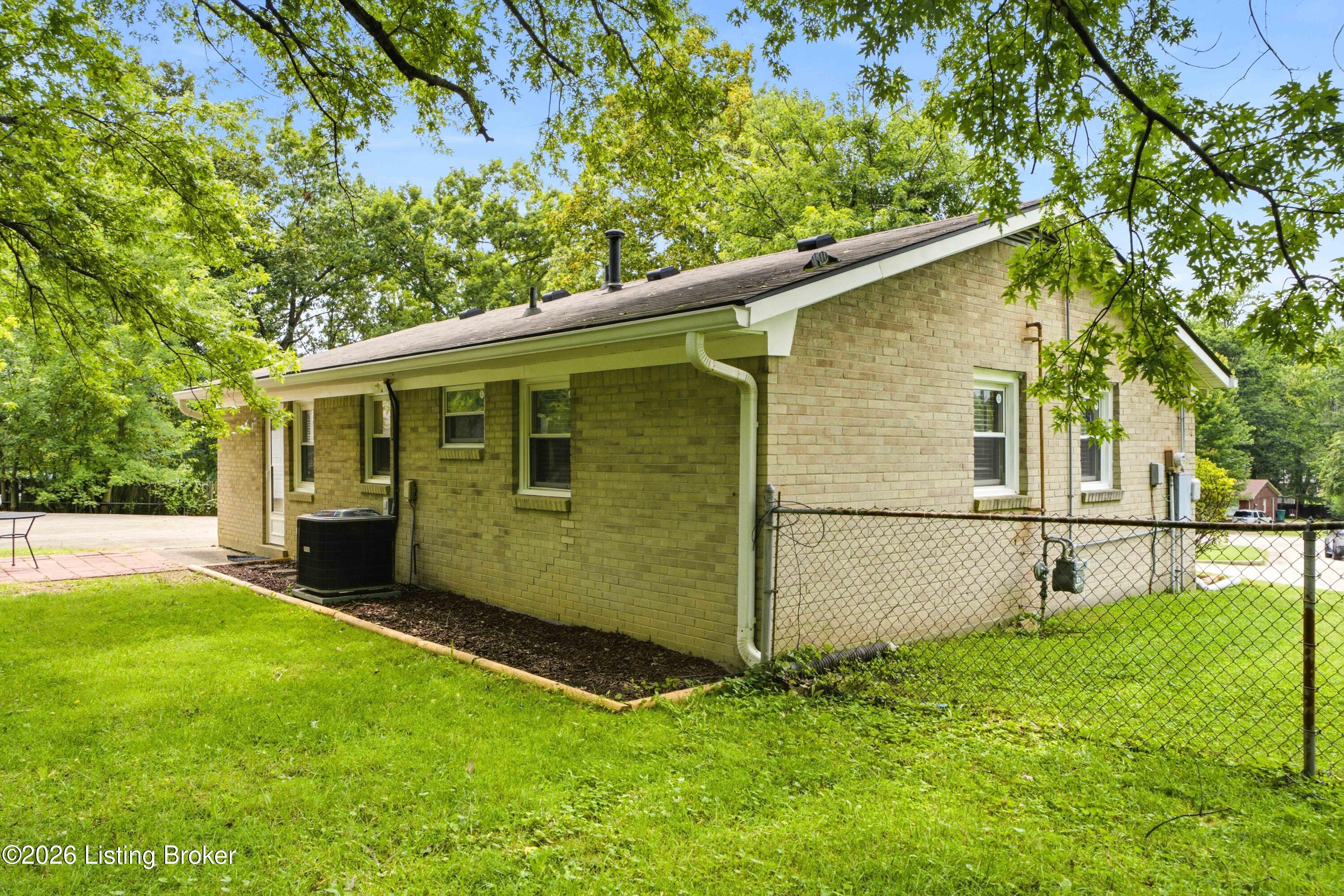 8213 Candelabrum Pl Property Photo 29
