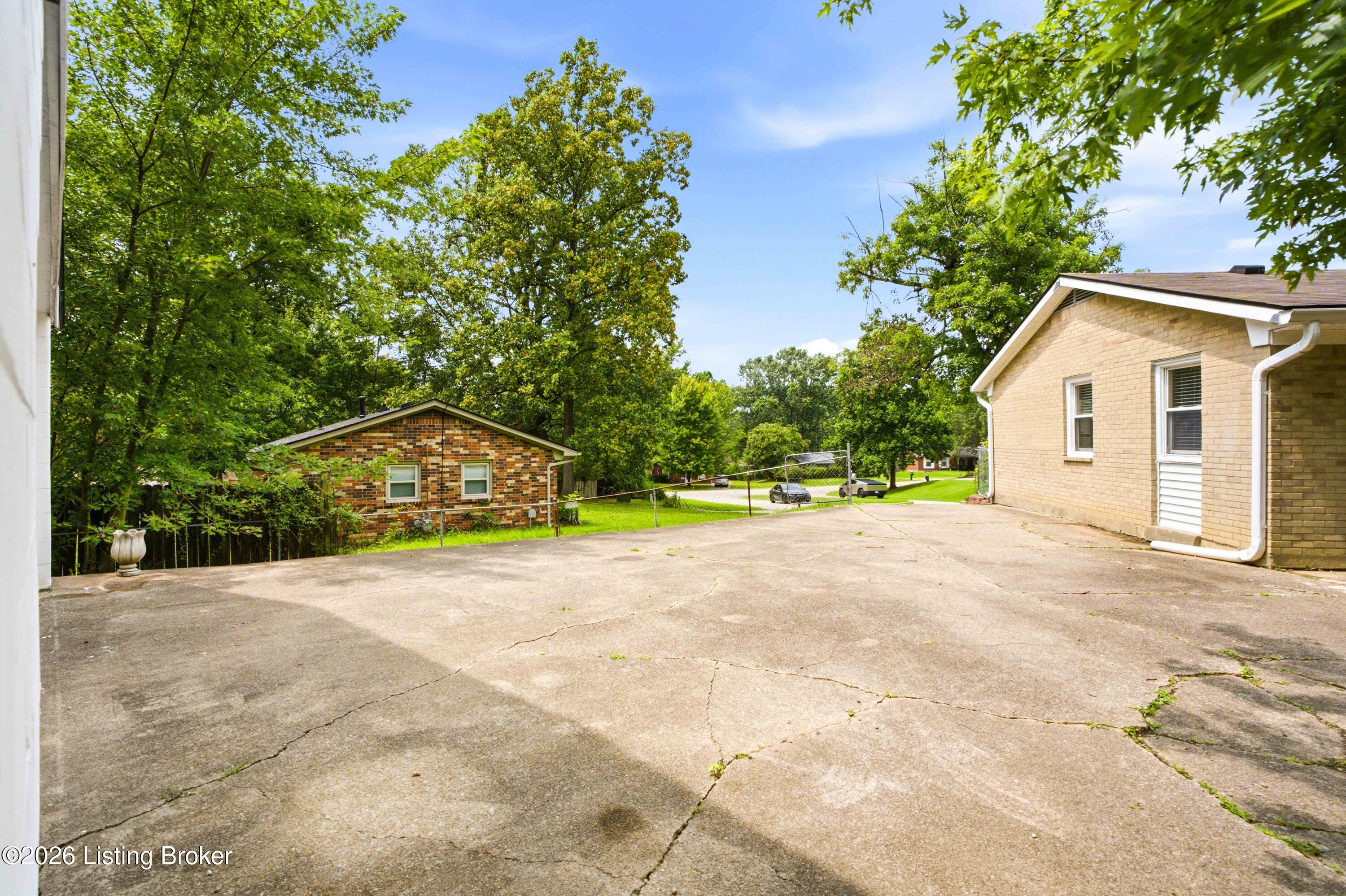 8213 Candelabrum Pl Property Photo 38