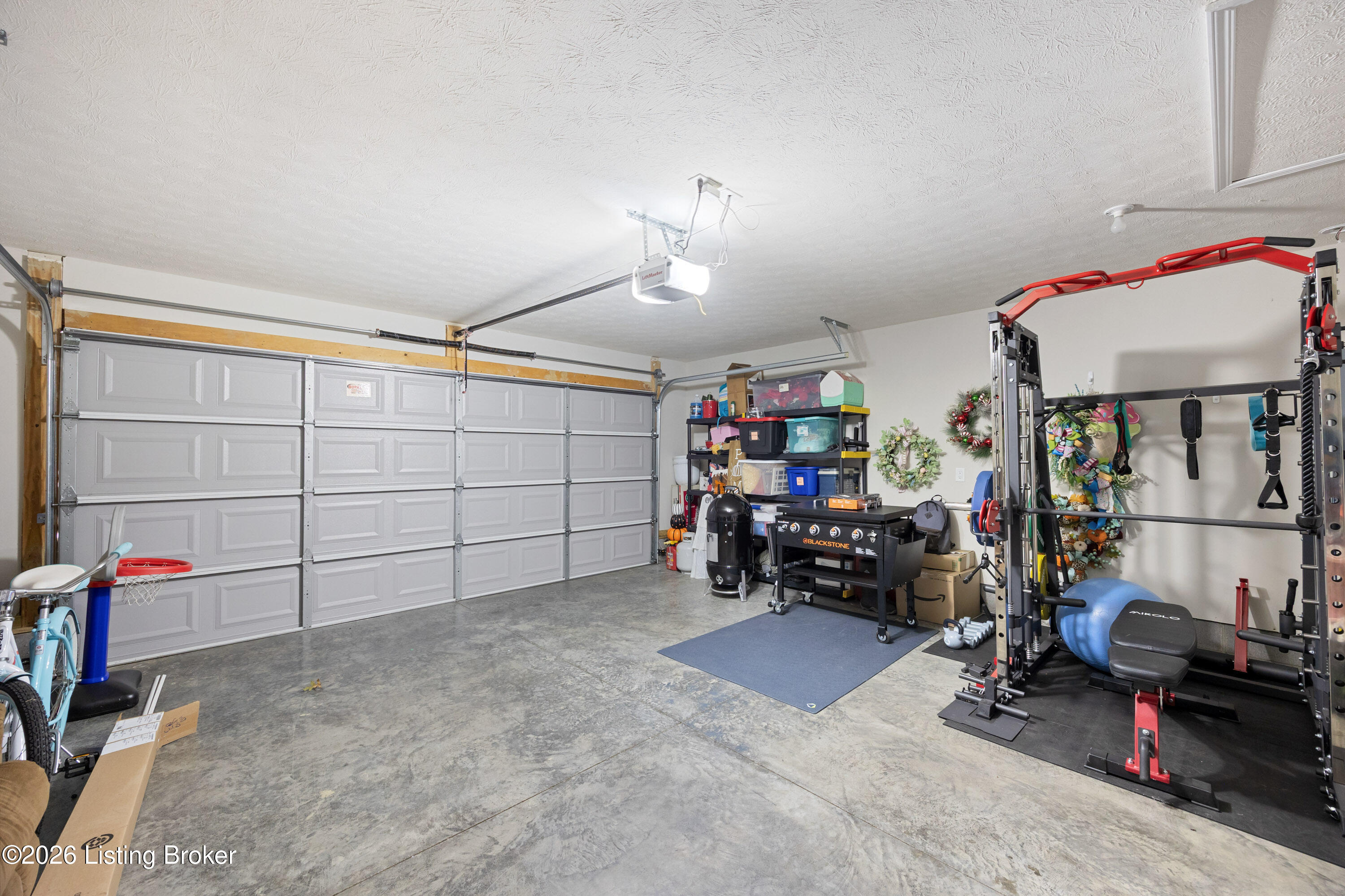 382 Villa Ln Property Photo 24