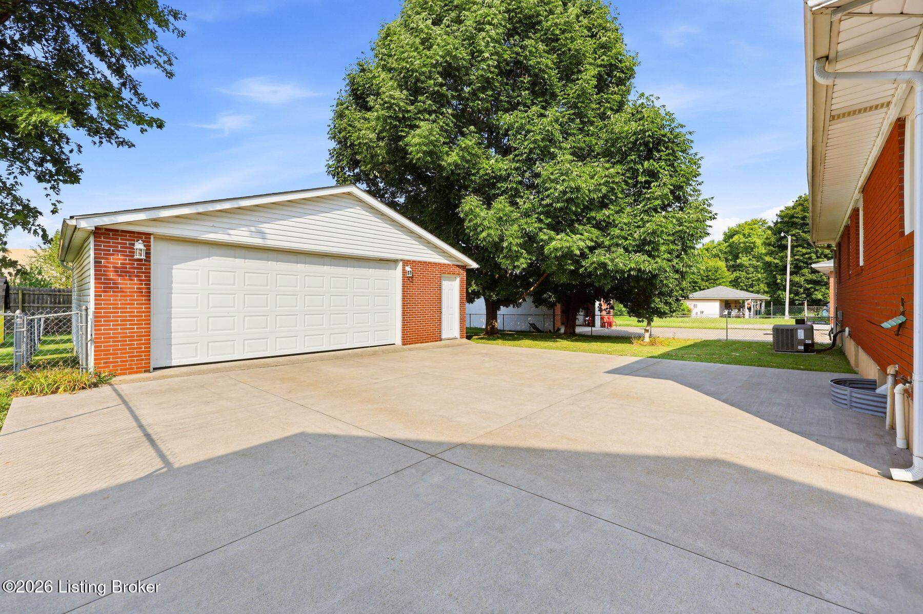 5204 Monaco Dr Property Photo 3