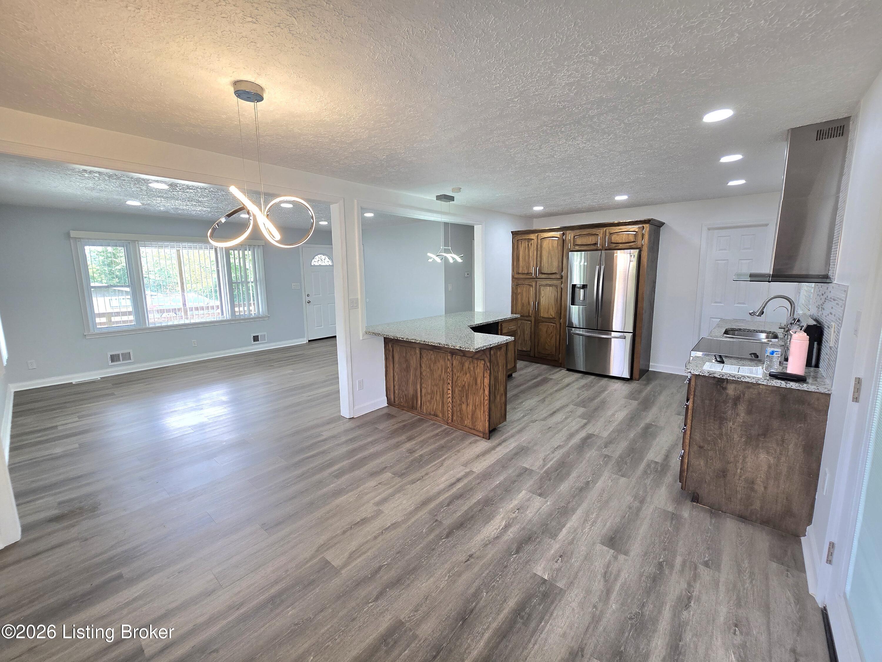 5408 Rolling Ridge Rd Property Photo 8