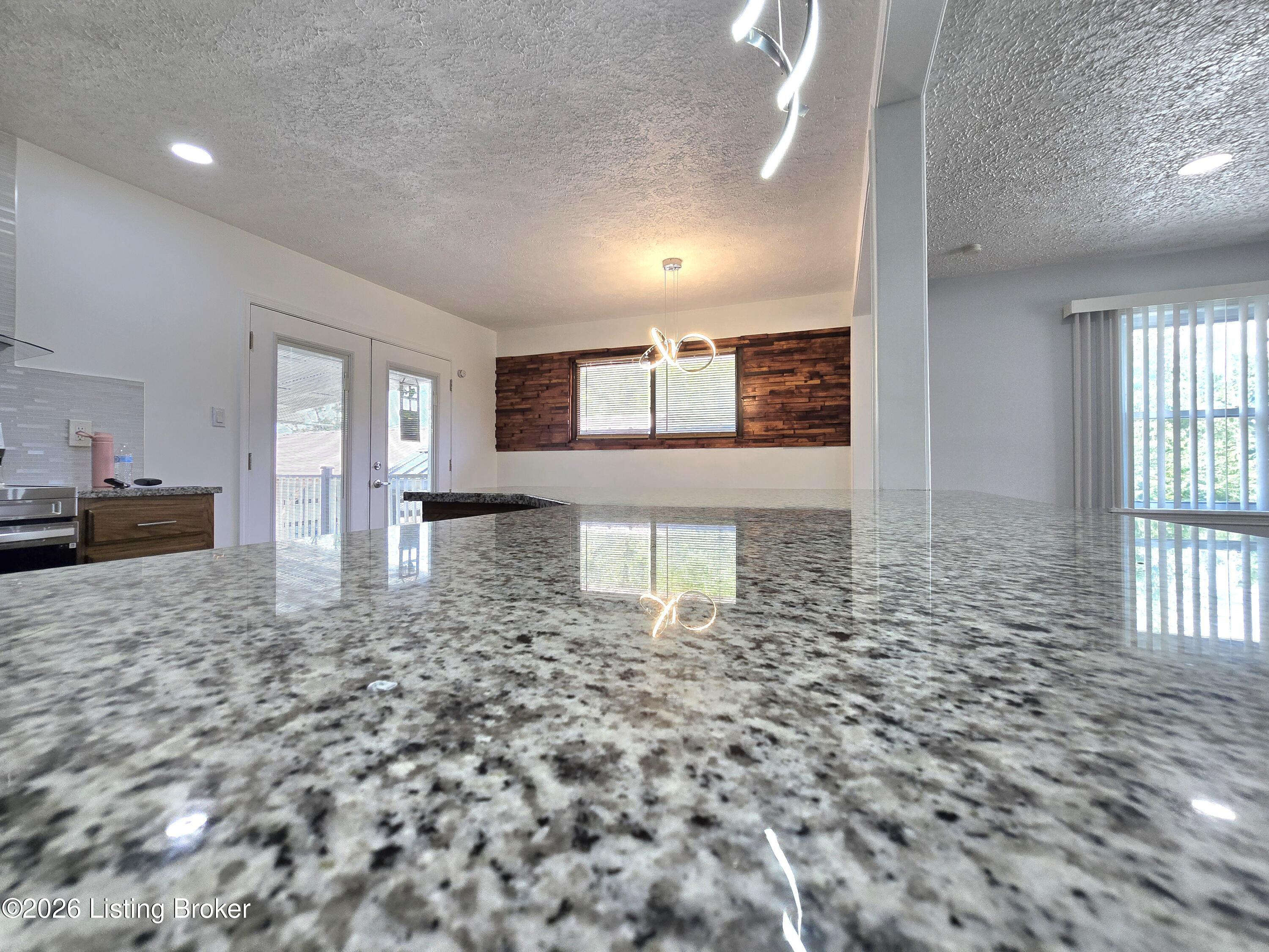 5408 Rolling Ridge Rd Property Photo 11