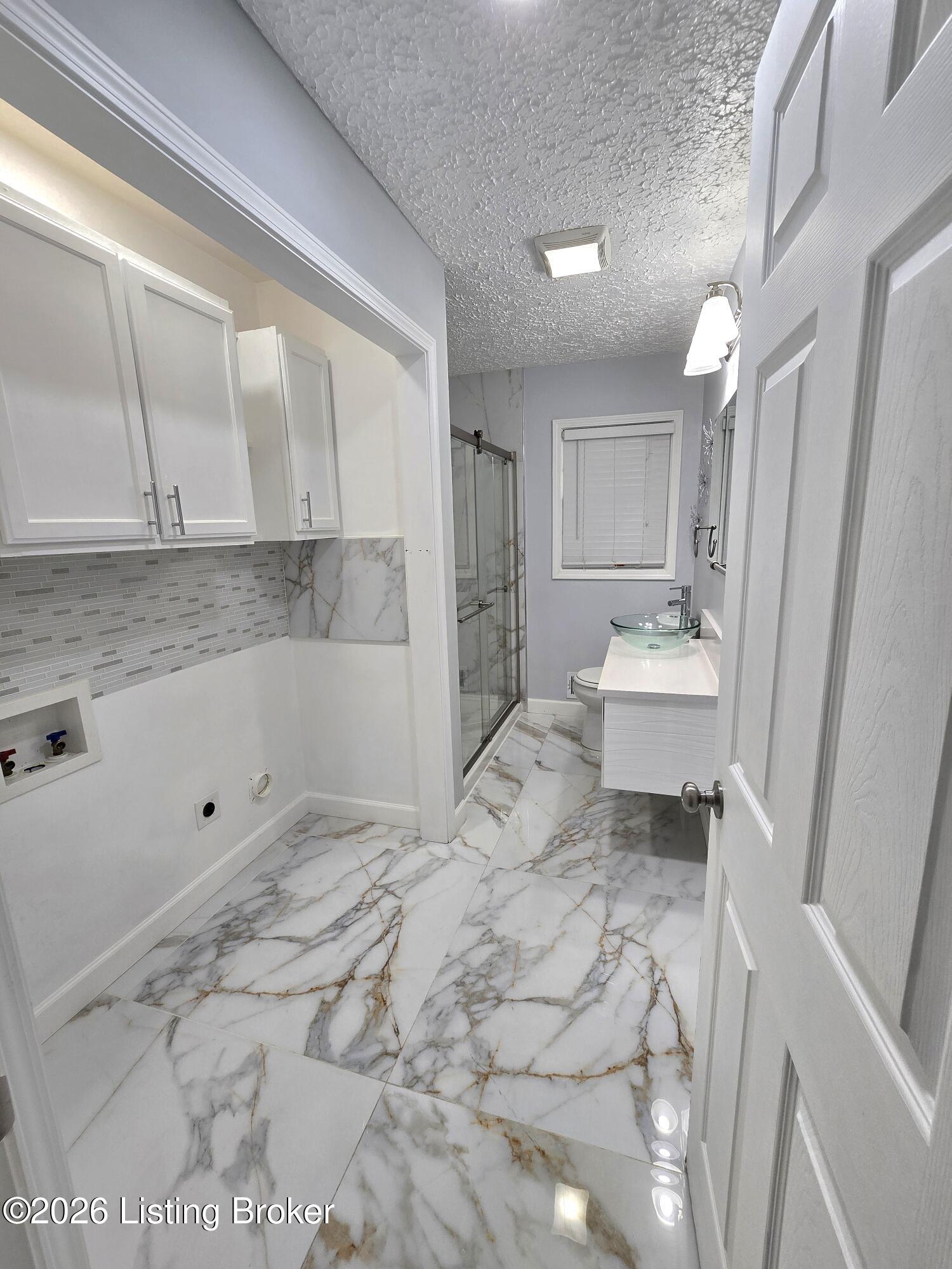 5408 Rolling Ridge Rd Property Photo 12