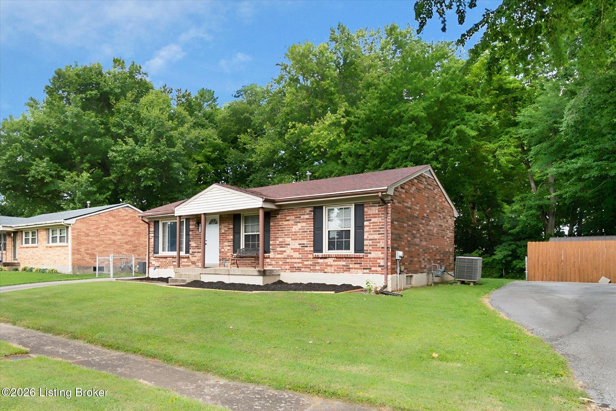 9218 Pagoda Dr Property Photo 2