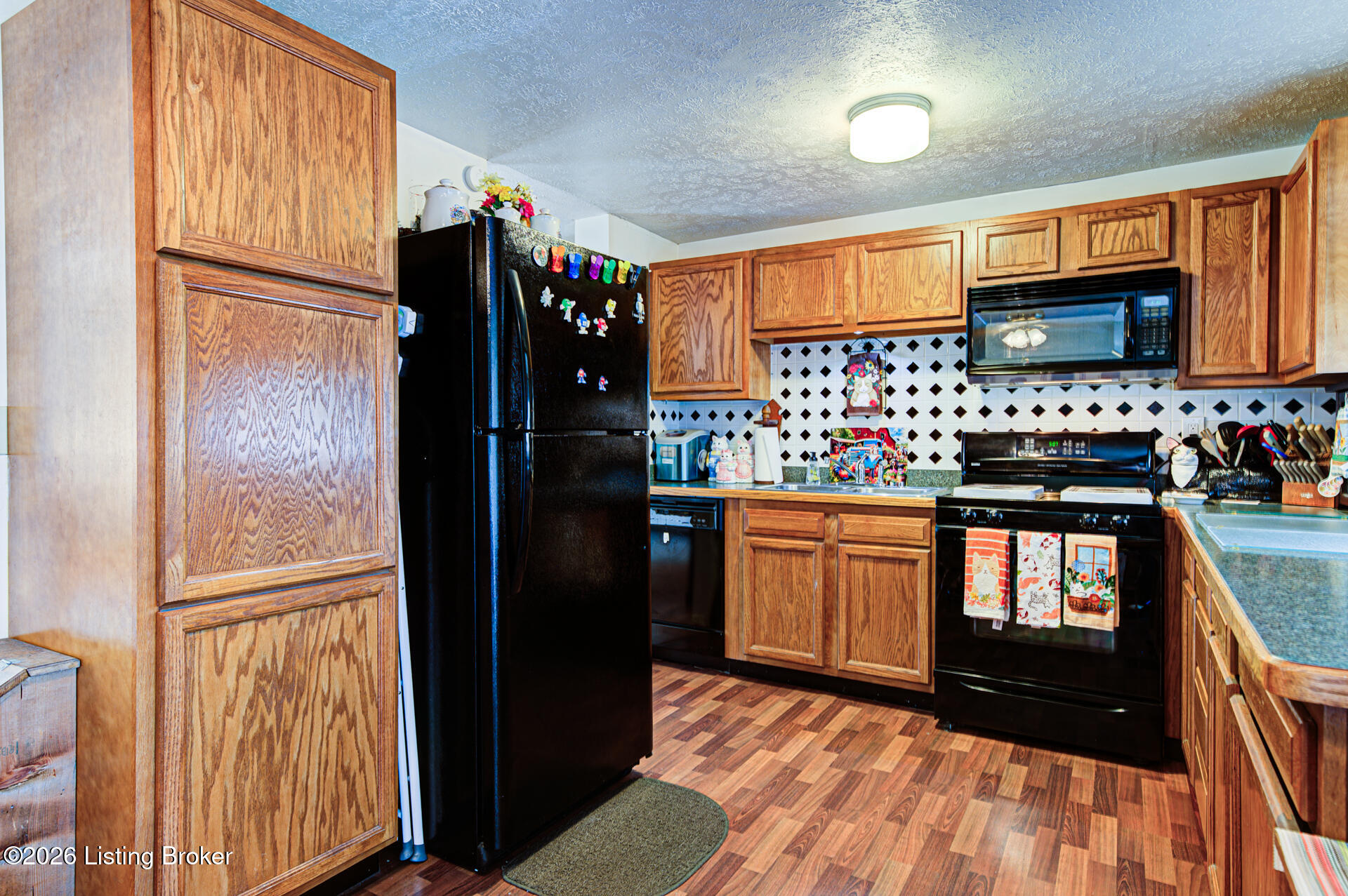 106 Canyon Ct Property Photo 12