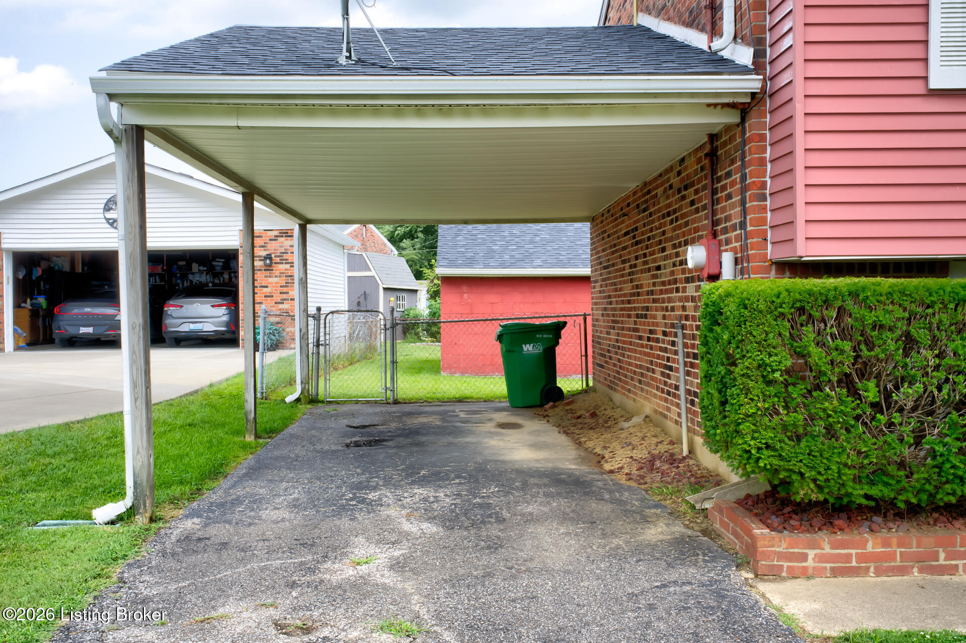 106 Canyon Ct Property Photo 28