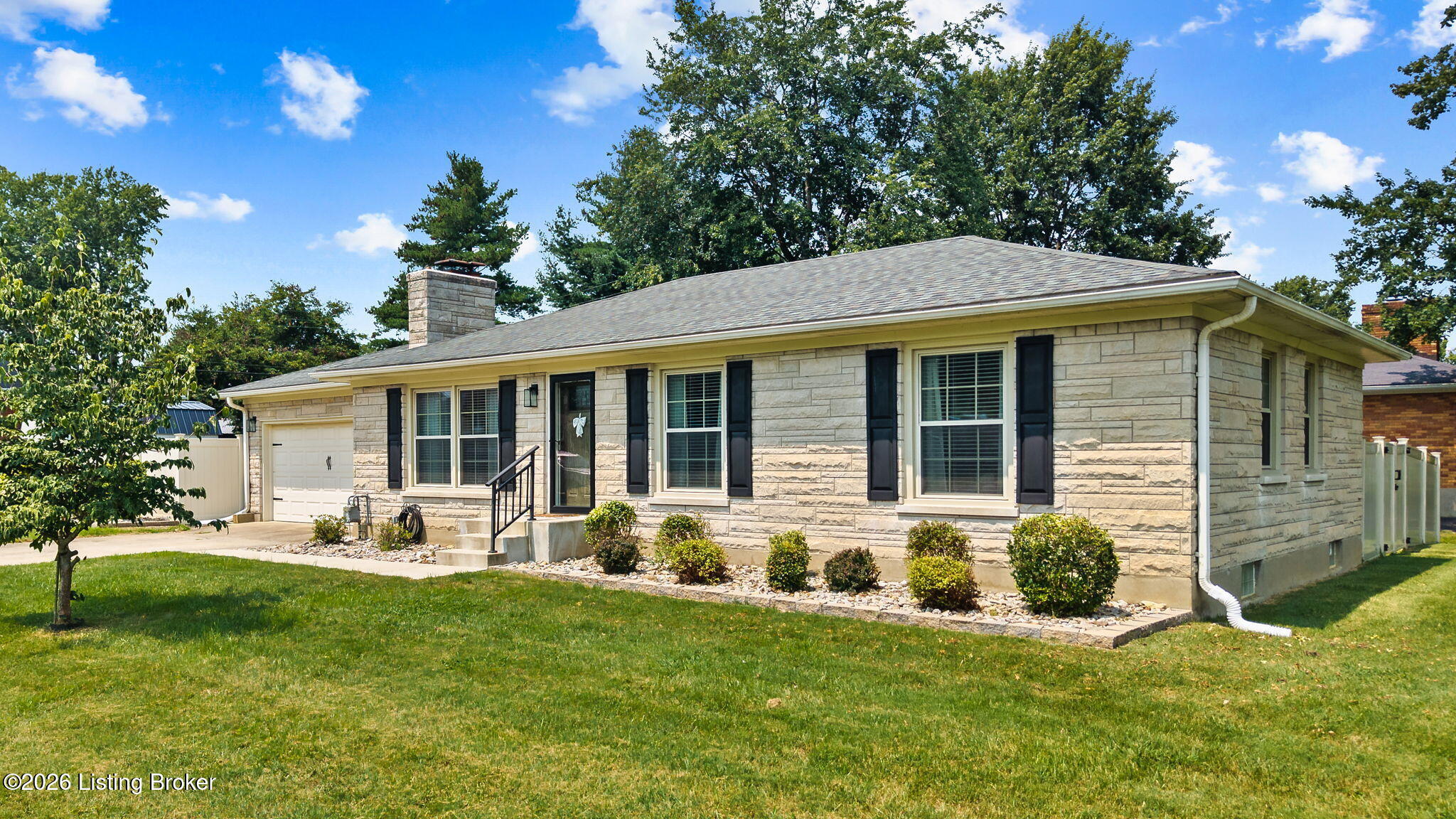 10001 Northridge Ct Property Photo 1
