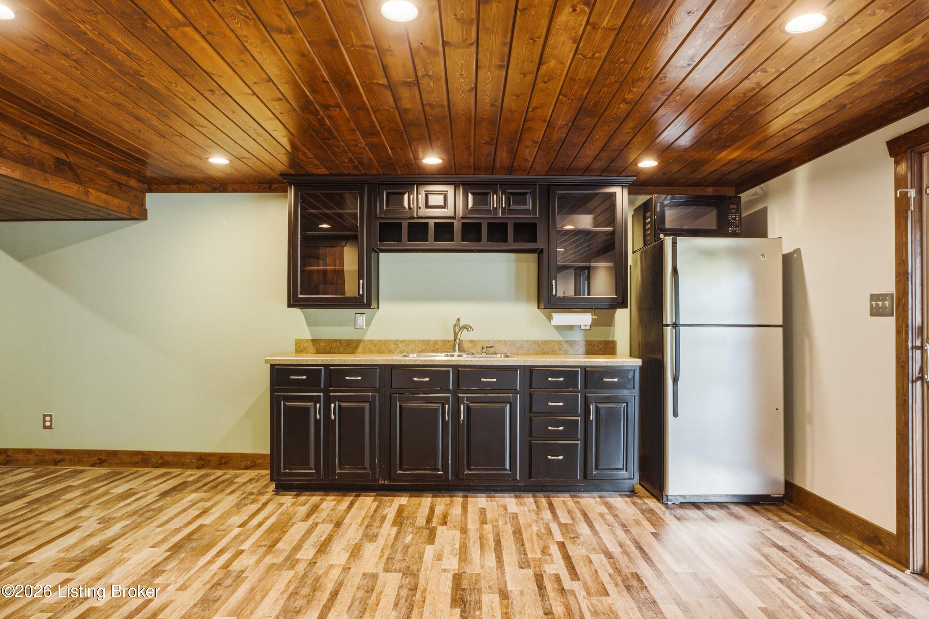 114 Pine Creek Trail Property Photo 13