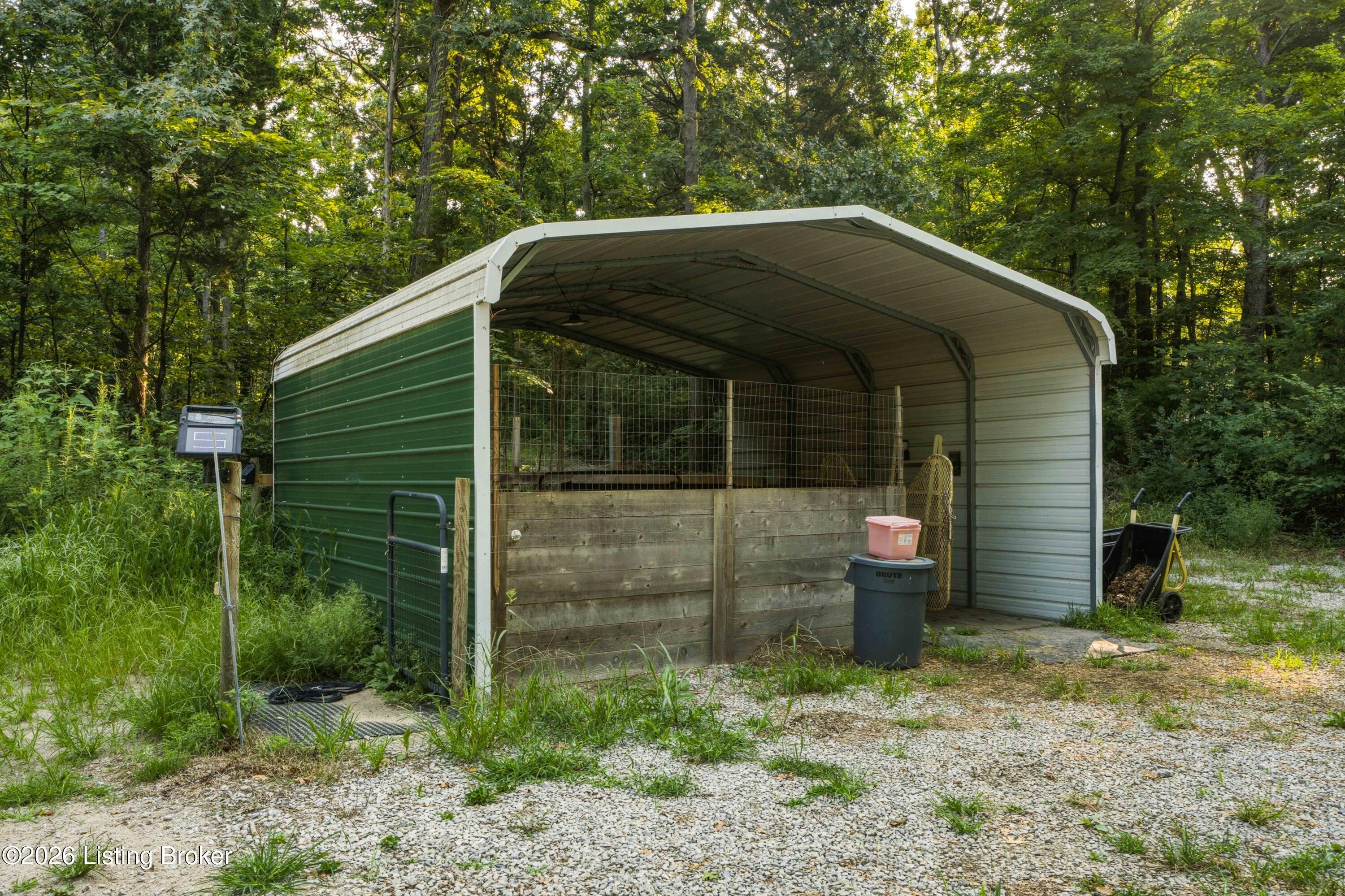 114 Pine Creek Trail Property Photo 21