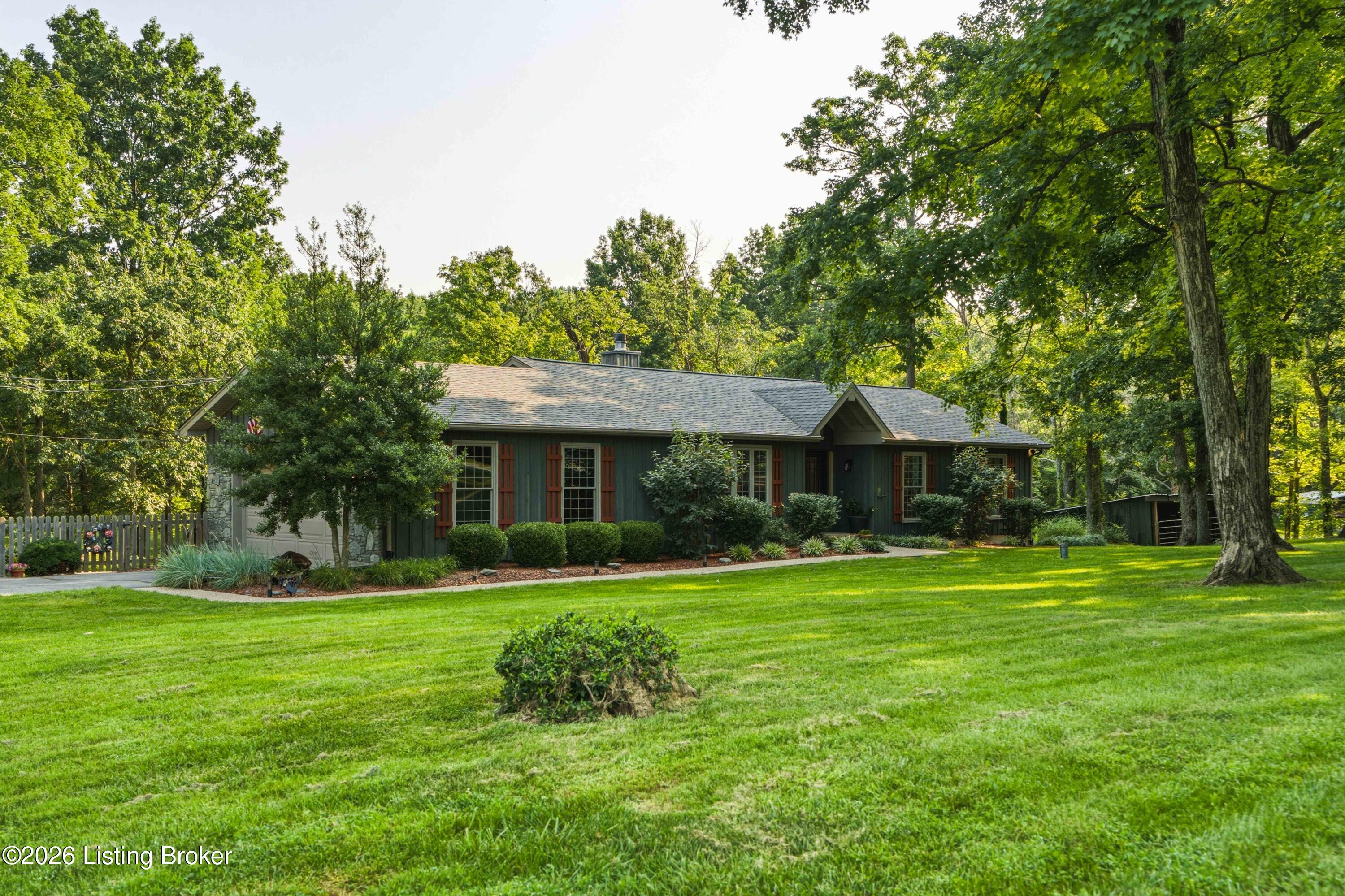 114 Pine Creek Trail Property Photo 25