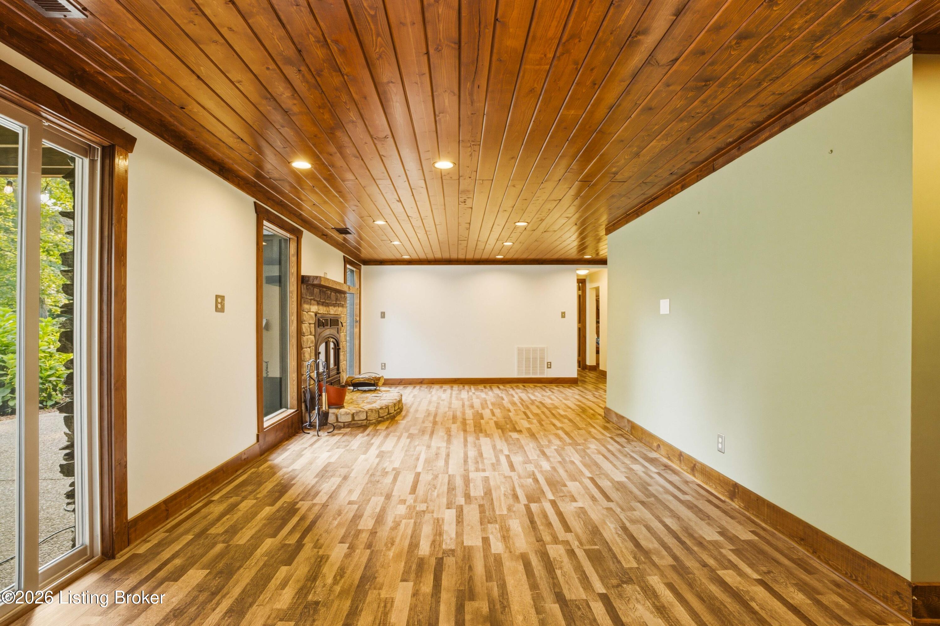 114 Pine Creek Trail Property Photo 53