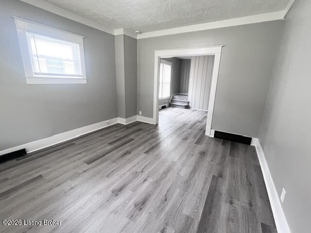 3748 Kahlert Ave Property Photo 3