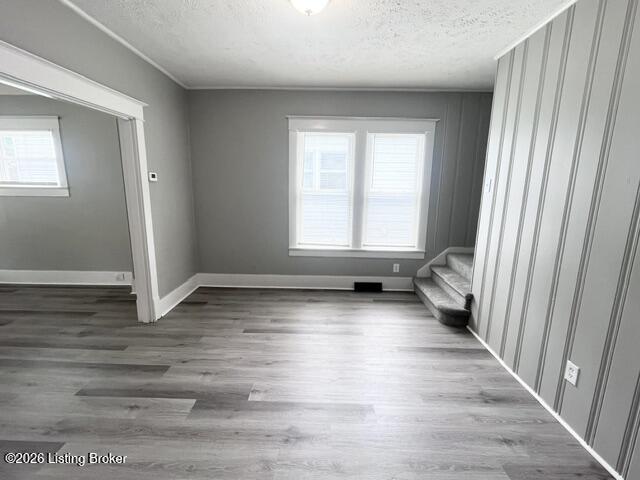 3748 Kahlert Ave Property Photo 4