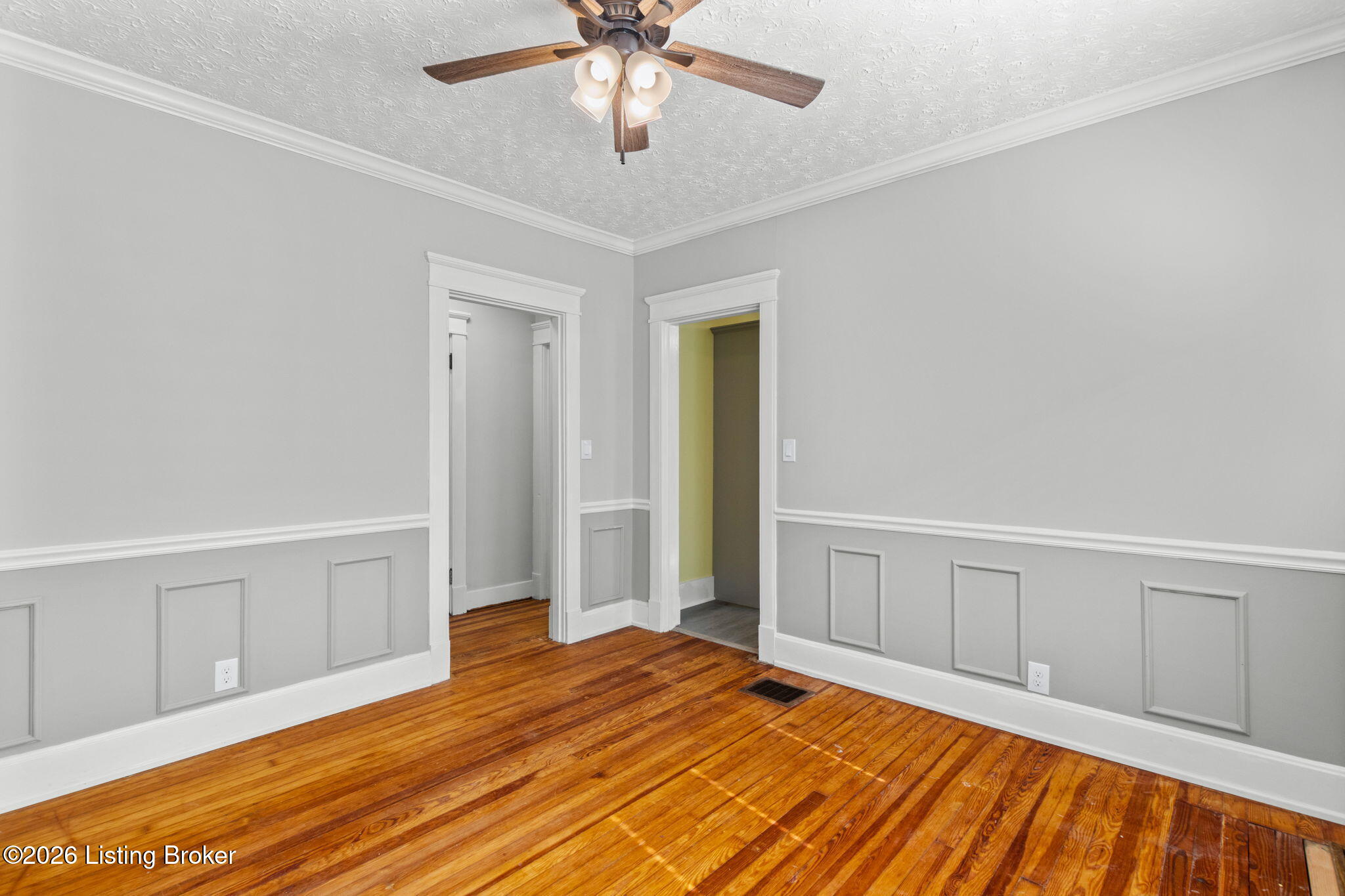 1063 Highland Ave Property Photo 9