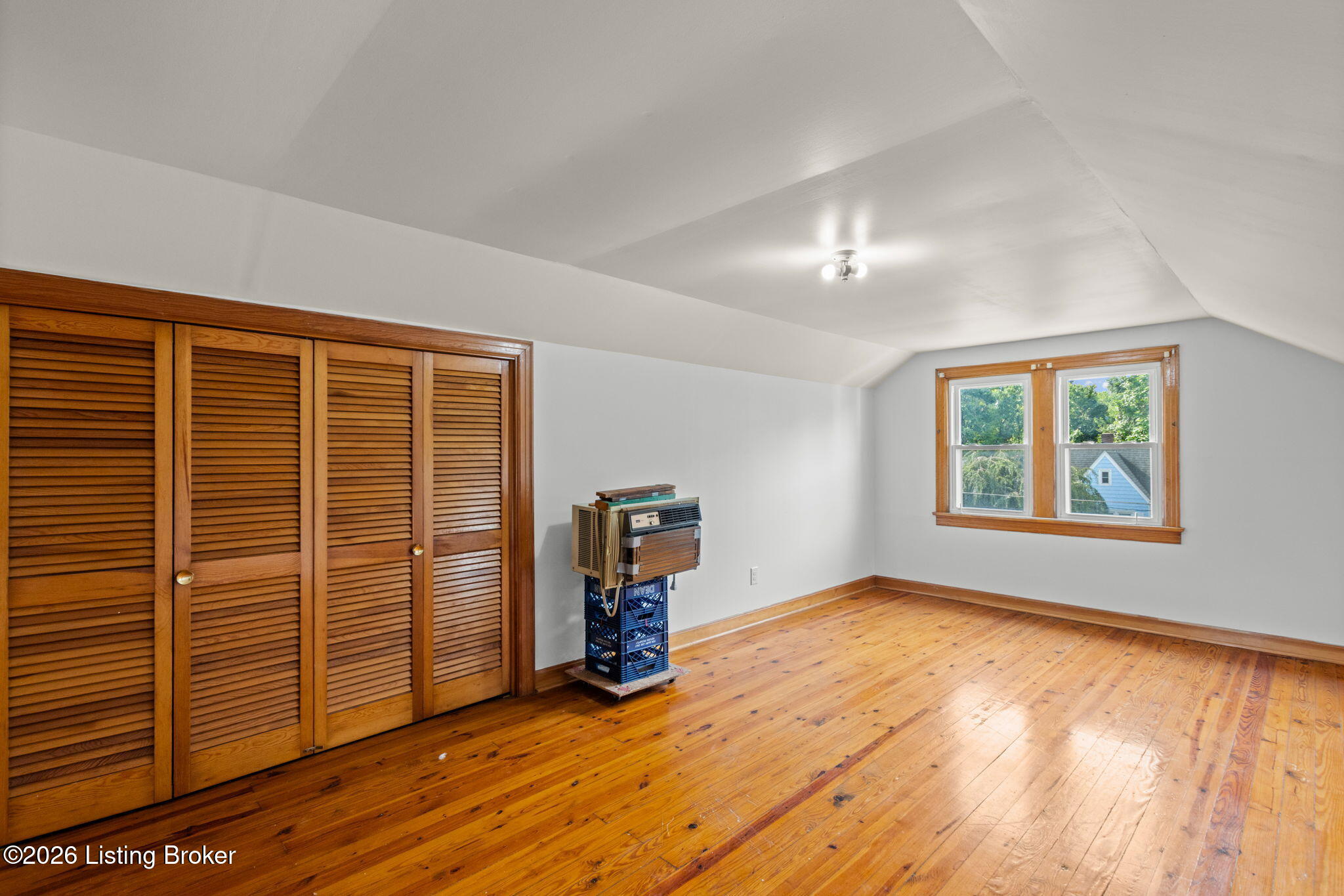 1063 Highland Ave Property Photo 32