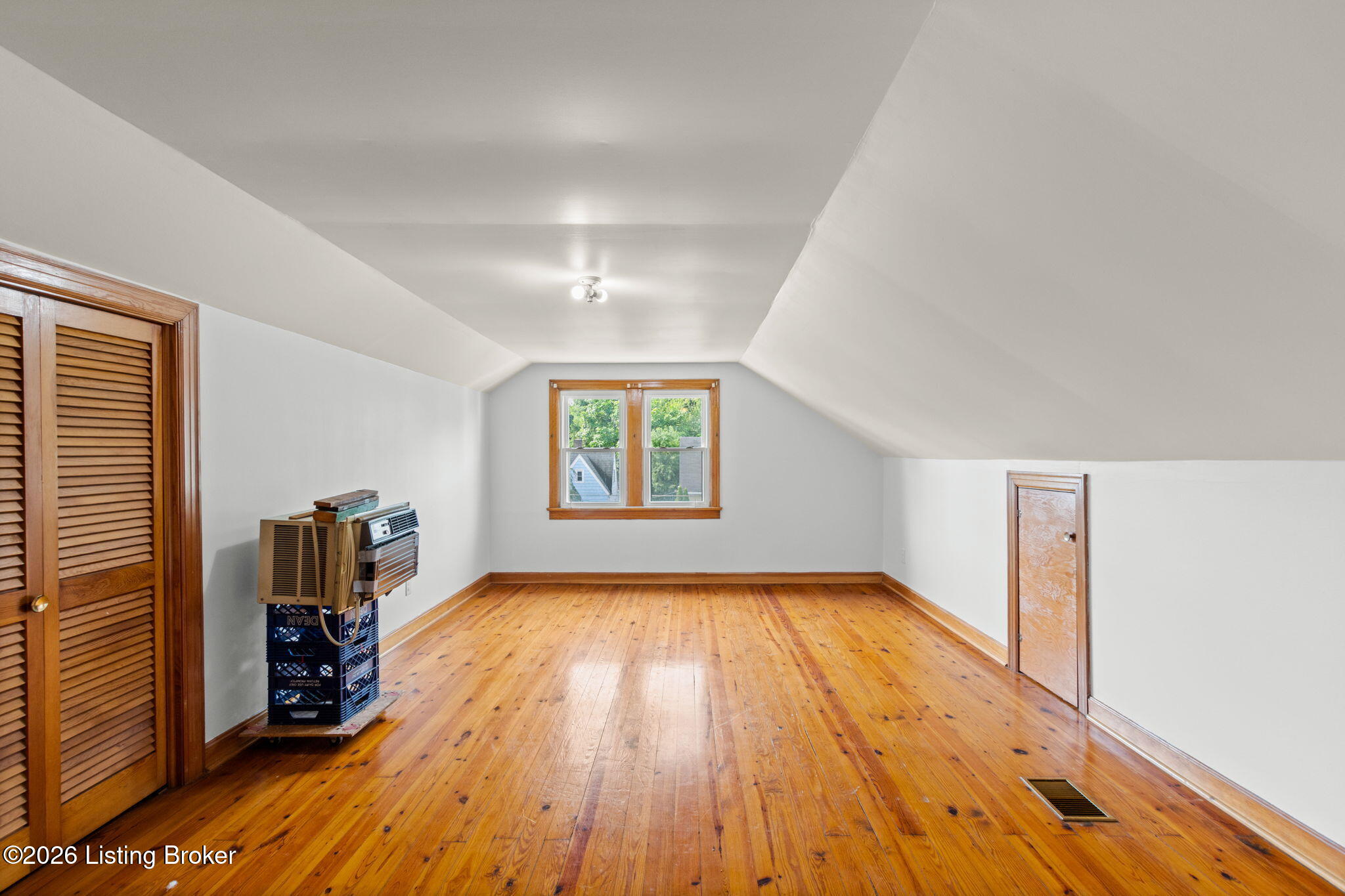 1063 Highland Ave Property Photo 34