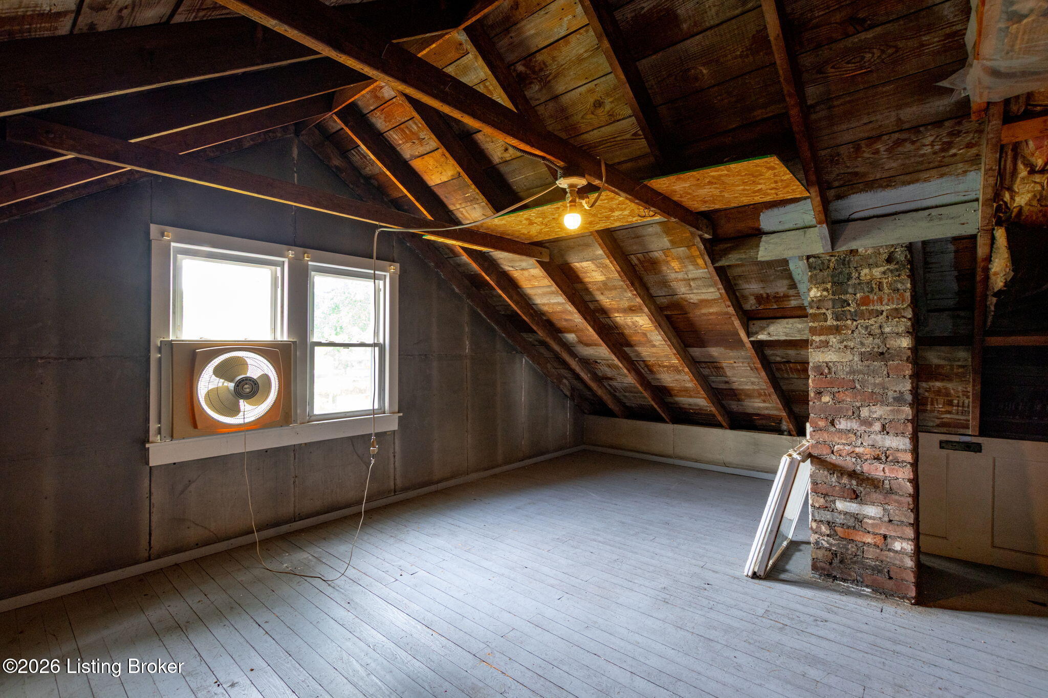 1063 Highland Ave Property Photo 36