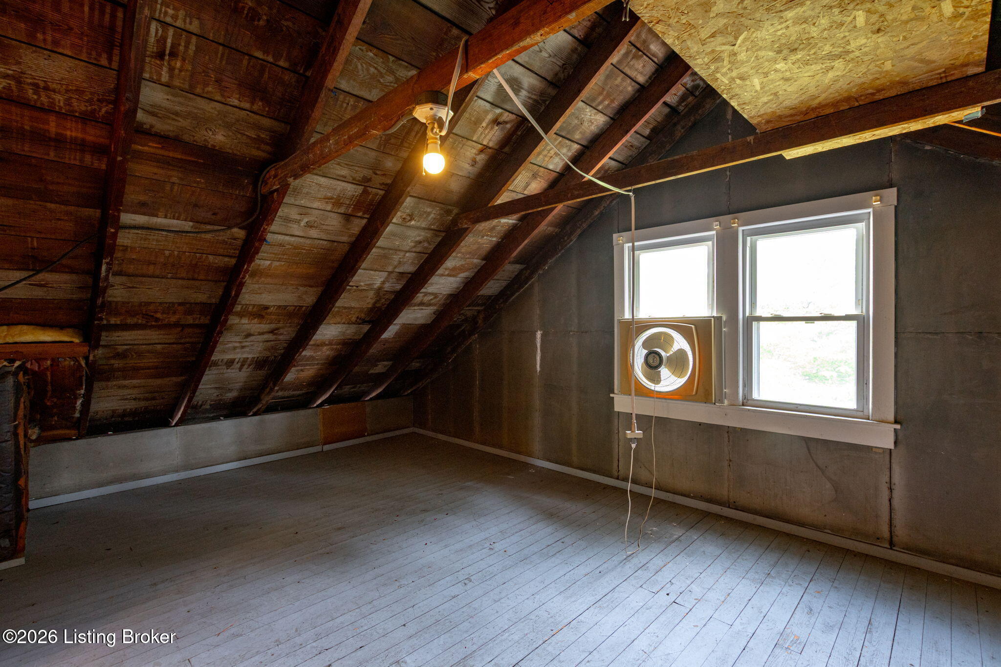 1063 Highland Ave Property Photo 37