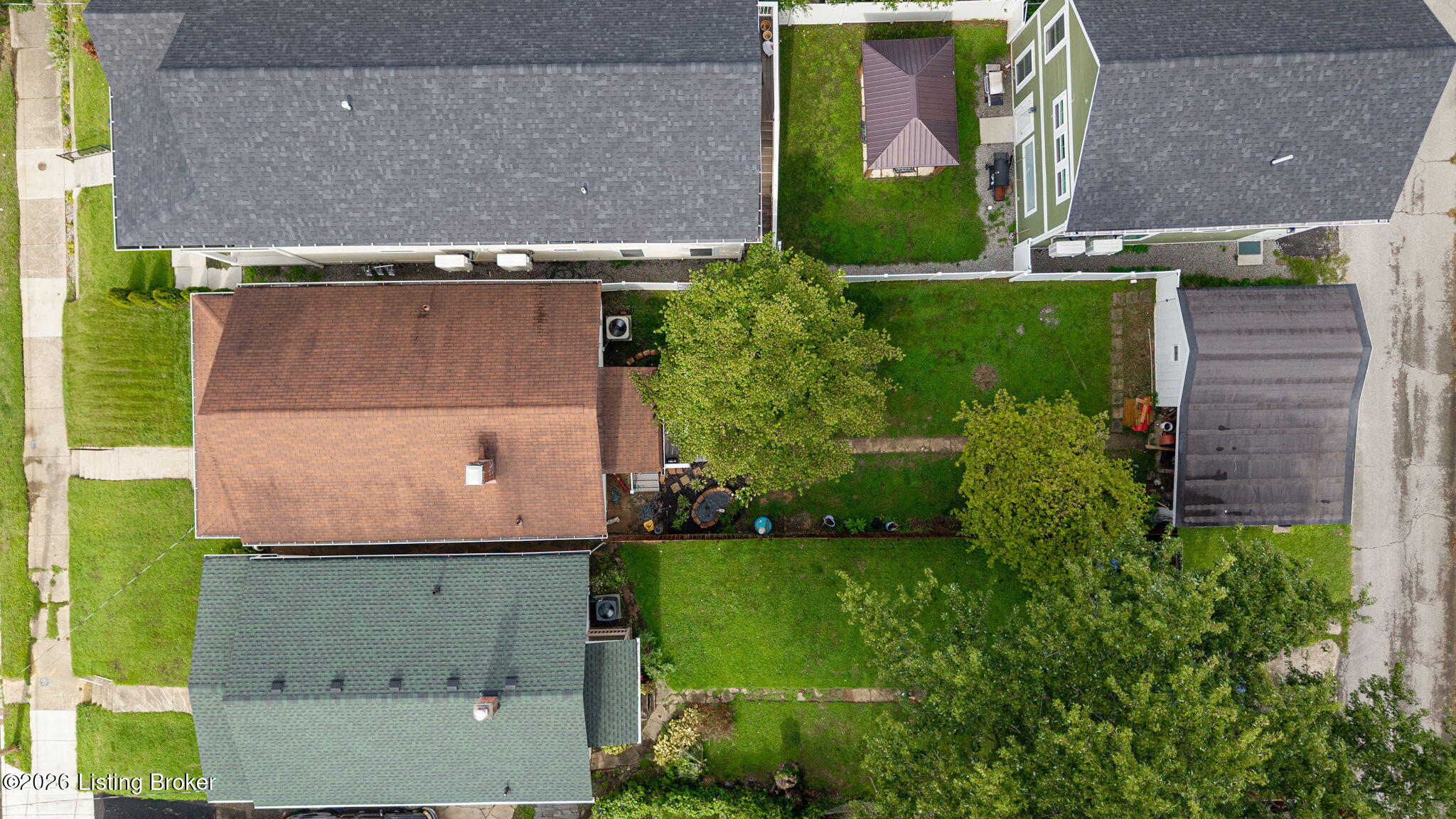 1063 Highland Ave Property Photo 49