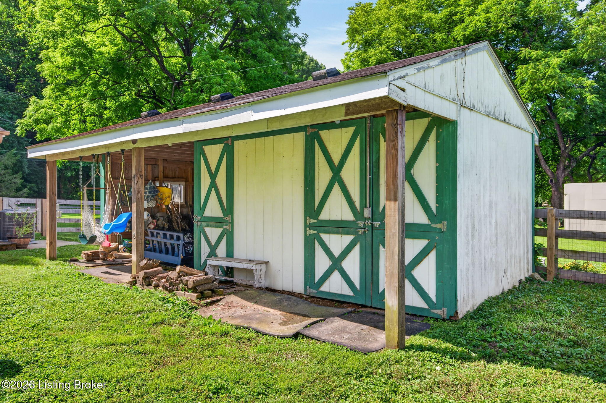 2104 N Rose Island Rd Property Photo 5