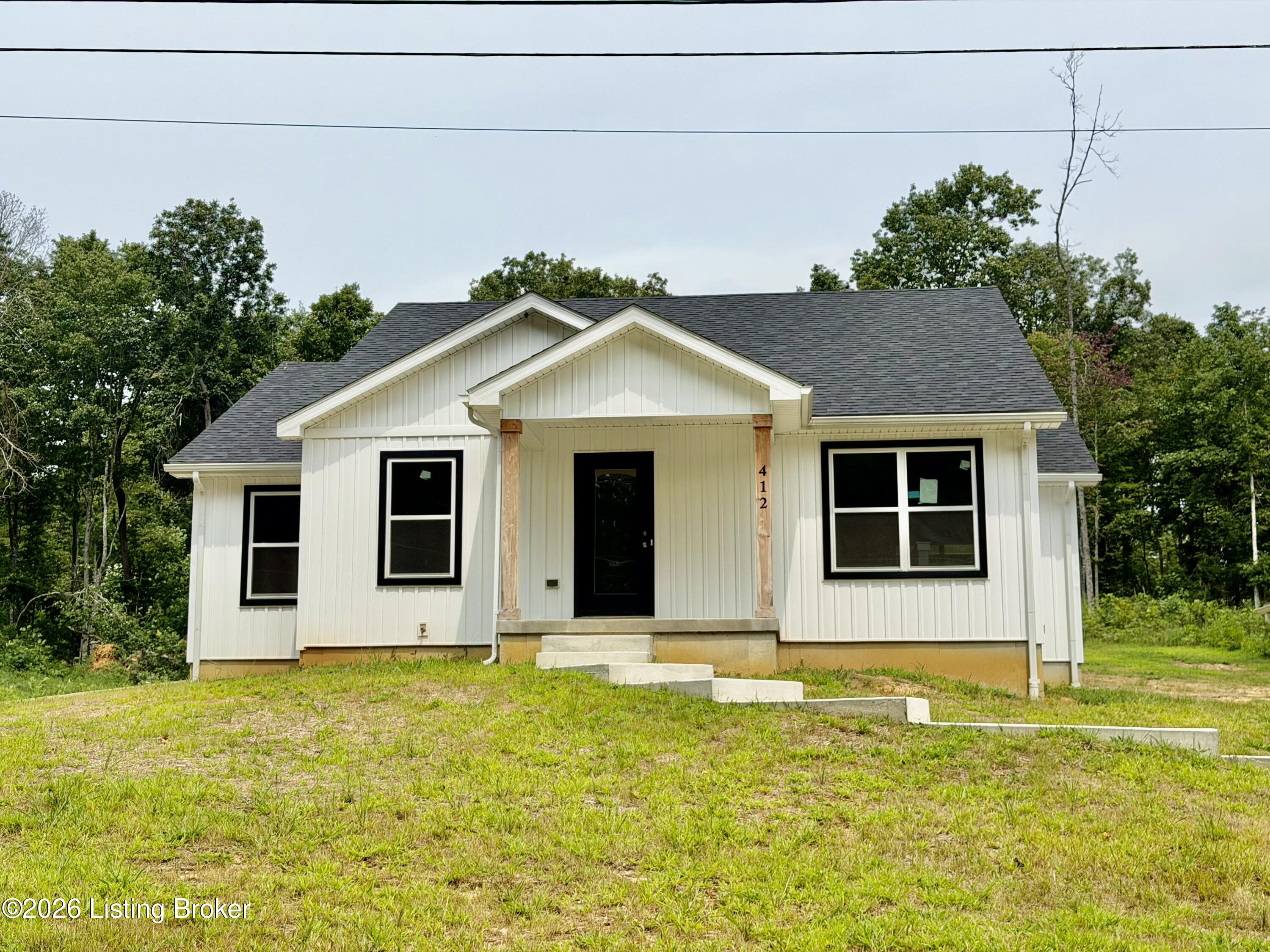 412 Woods Rd Property Photo 1