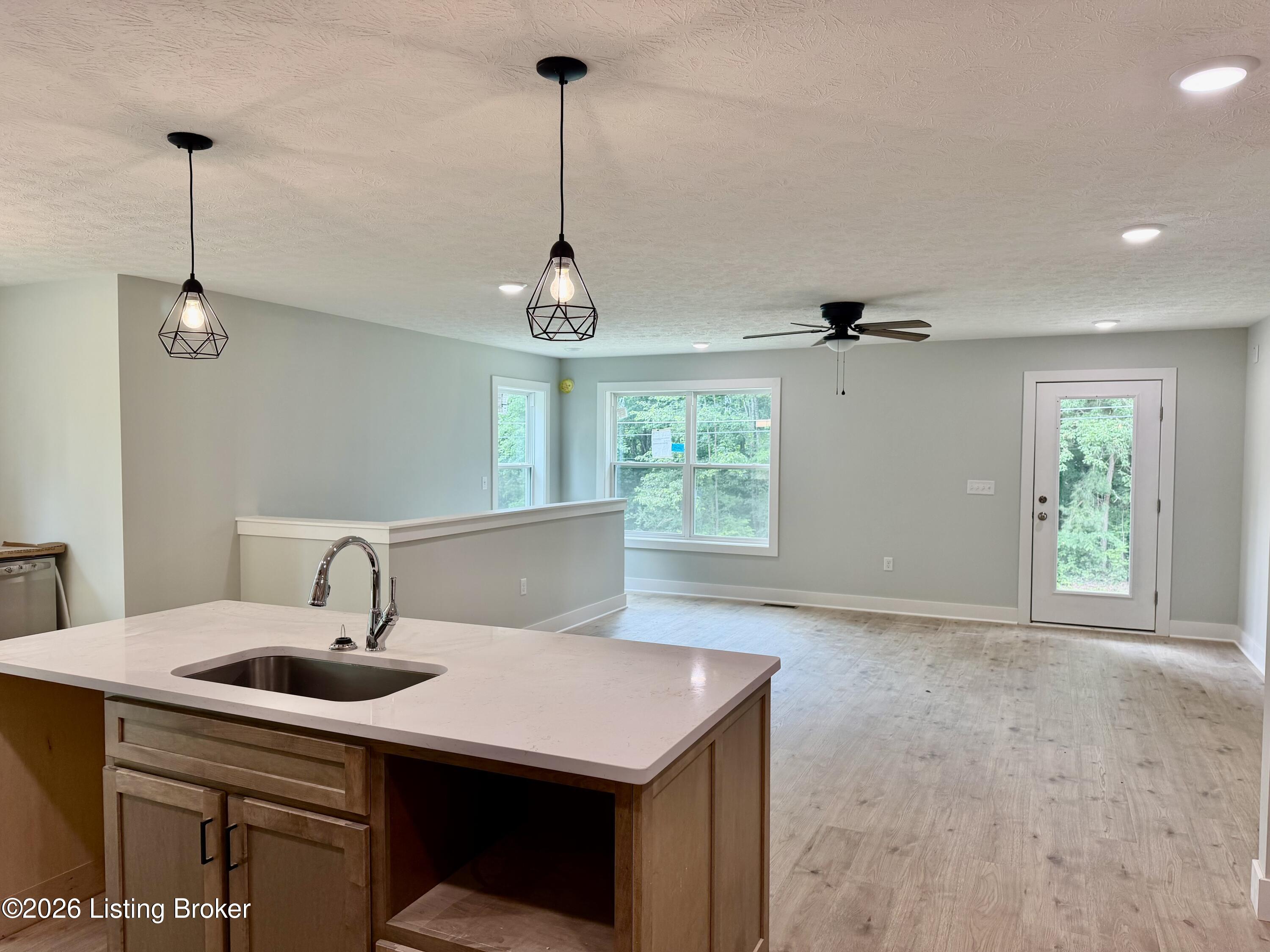 412 Woods Rd Property Photo 7
