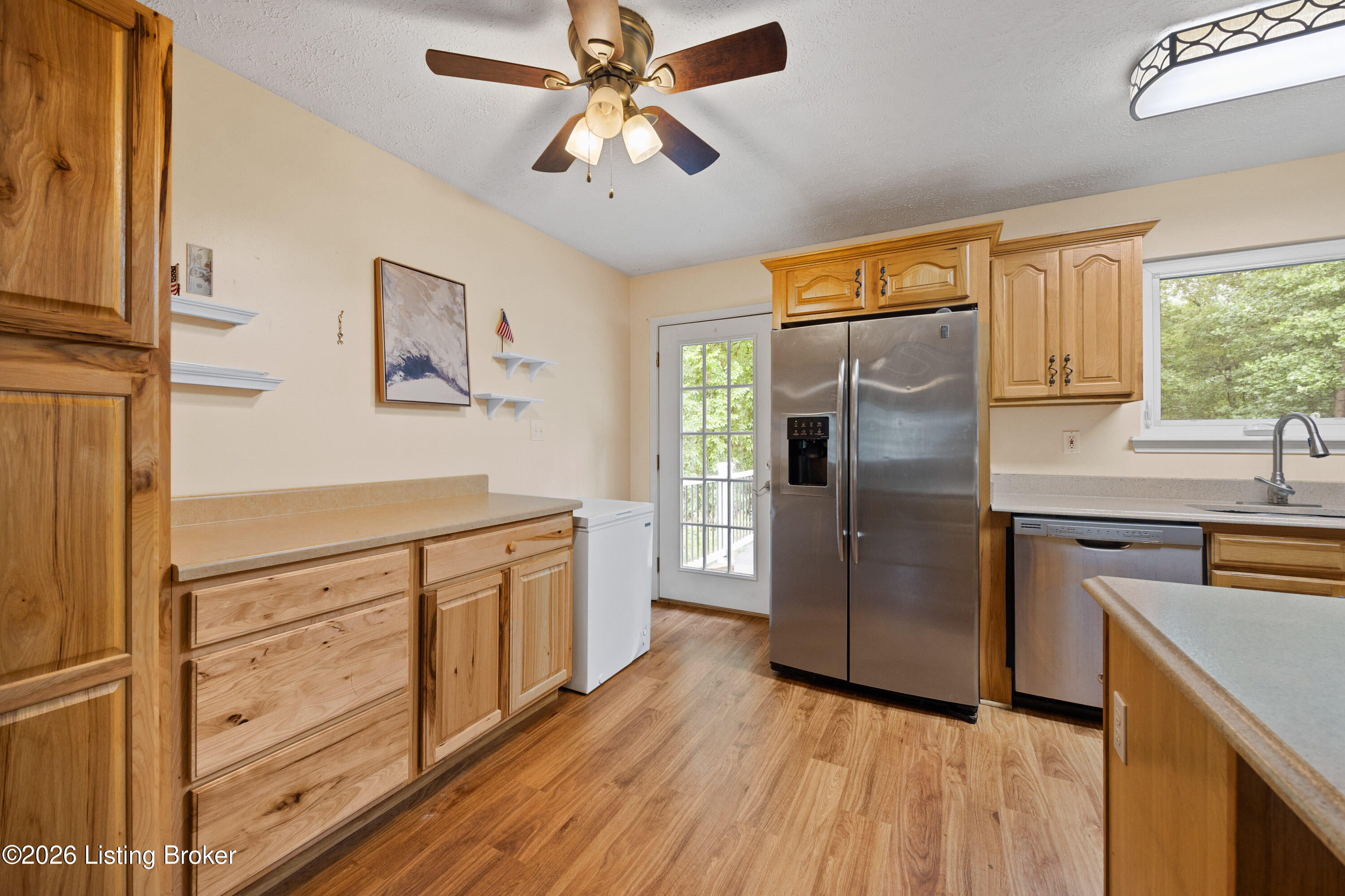 6425 Labor Ln Property Photo 9