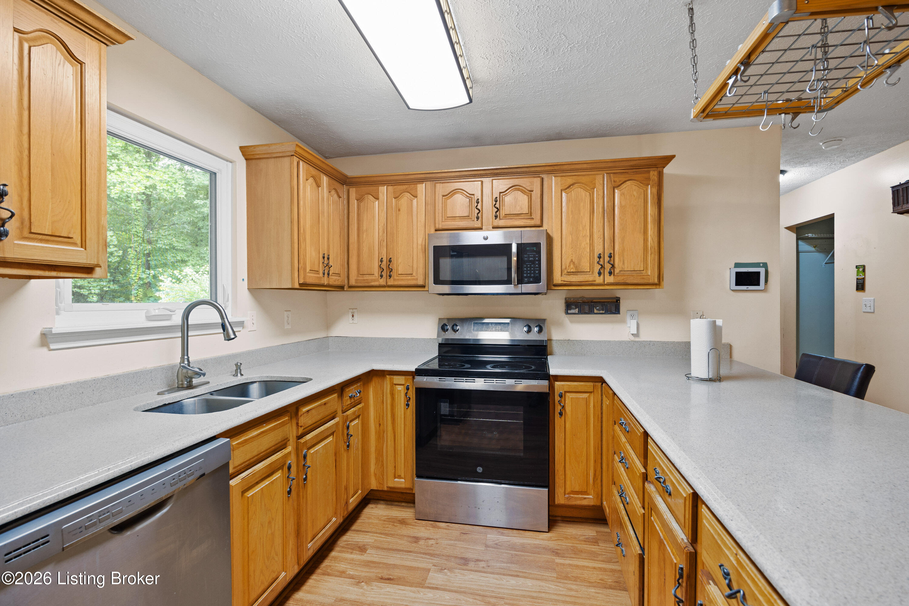 6425 Labor Ln Property Photo 10