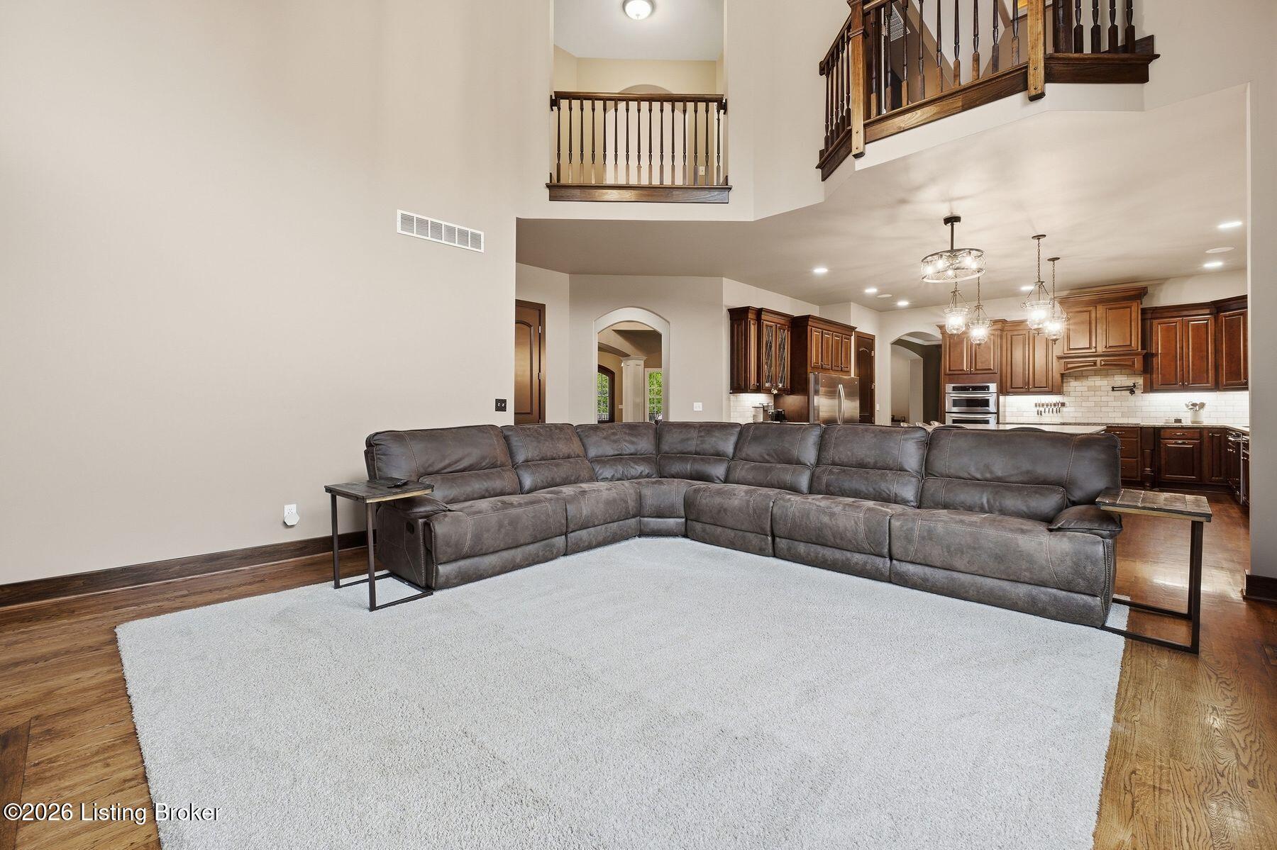 7901 Dobson Ln Property Photo 18