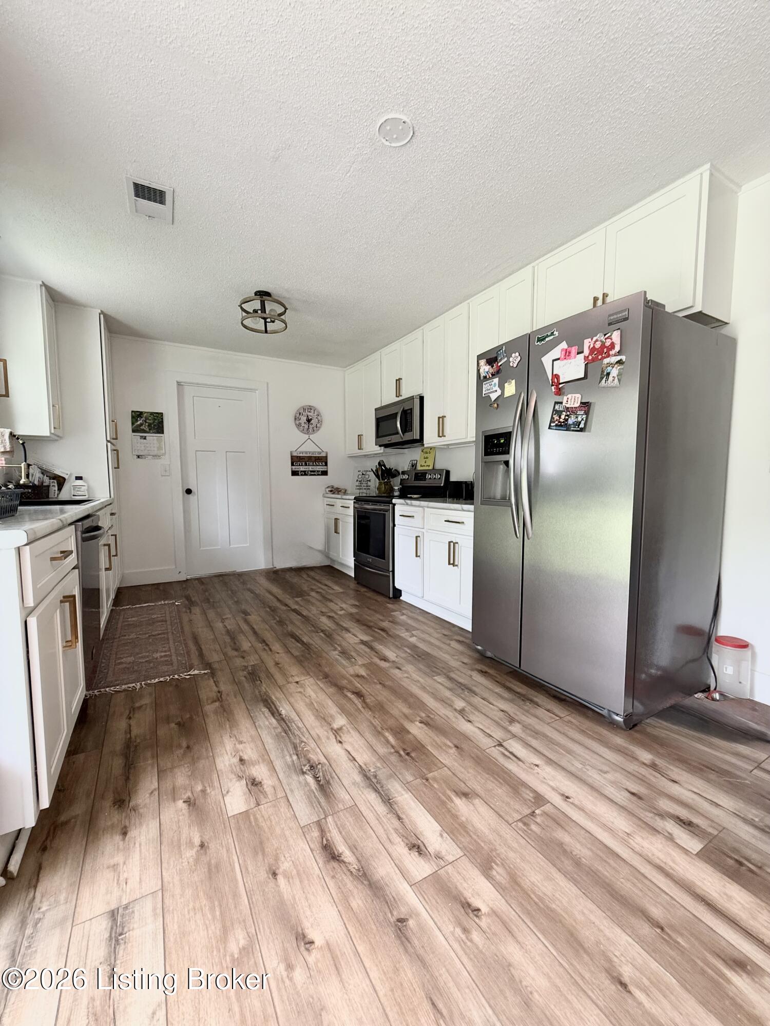 1426 Millerstown Rd Property Photo 8
