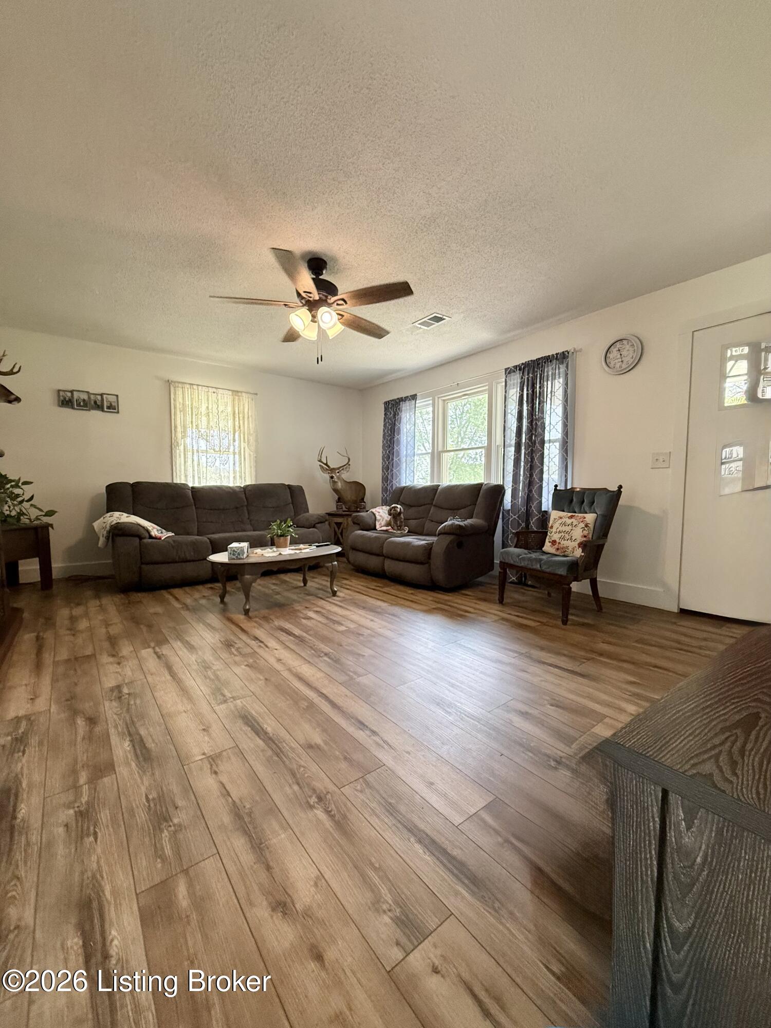 1426 Millerstown Rd Property Photo 10