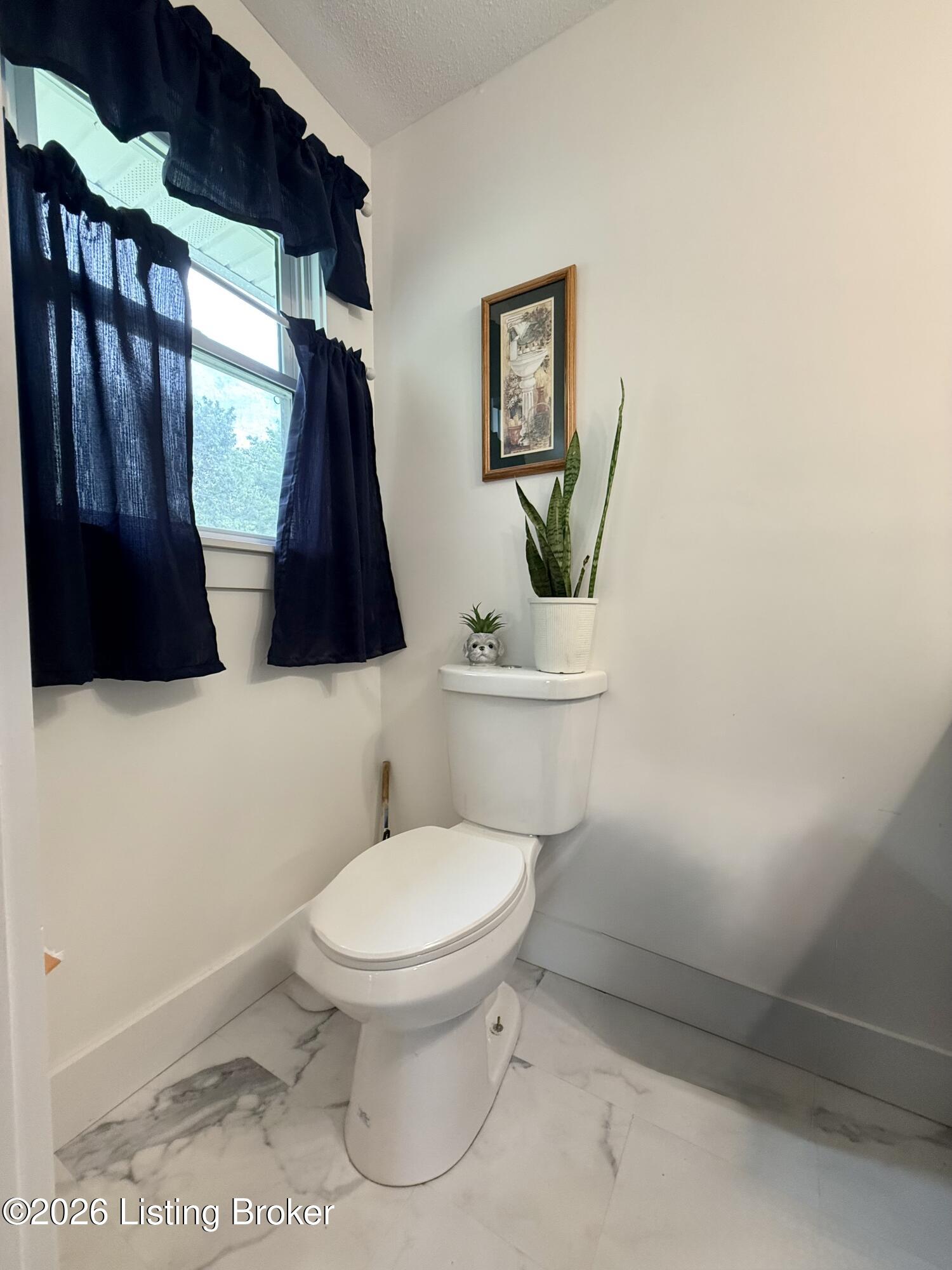 1426 Millerstown Rd Property Photo 25