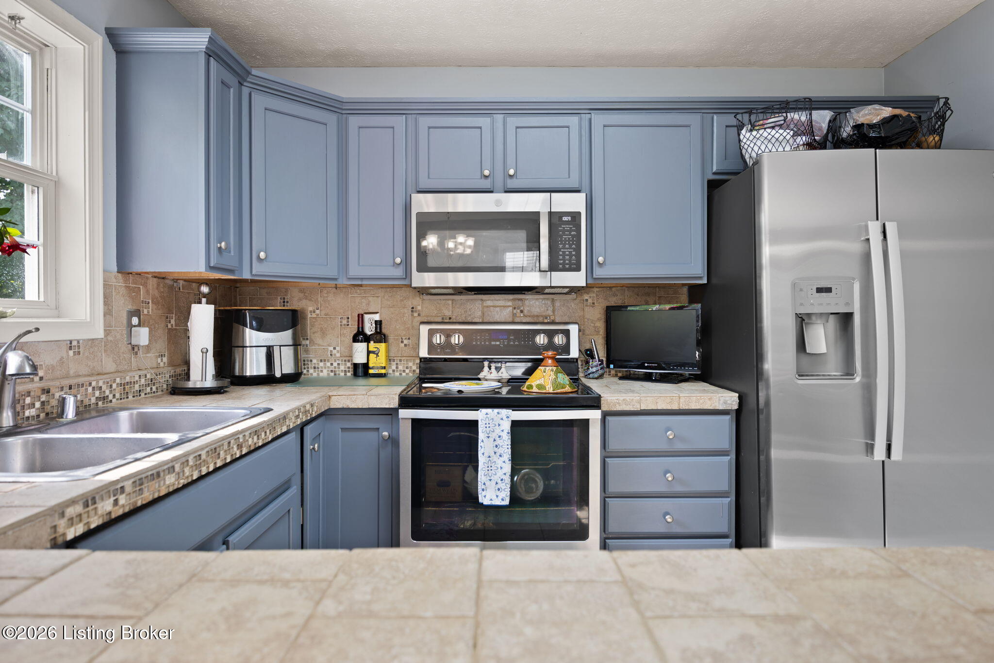 7113 Alma June Way Property Photo 14