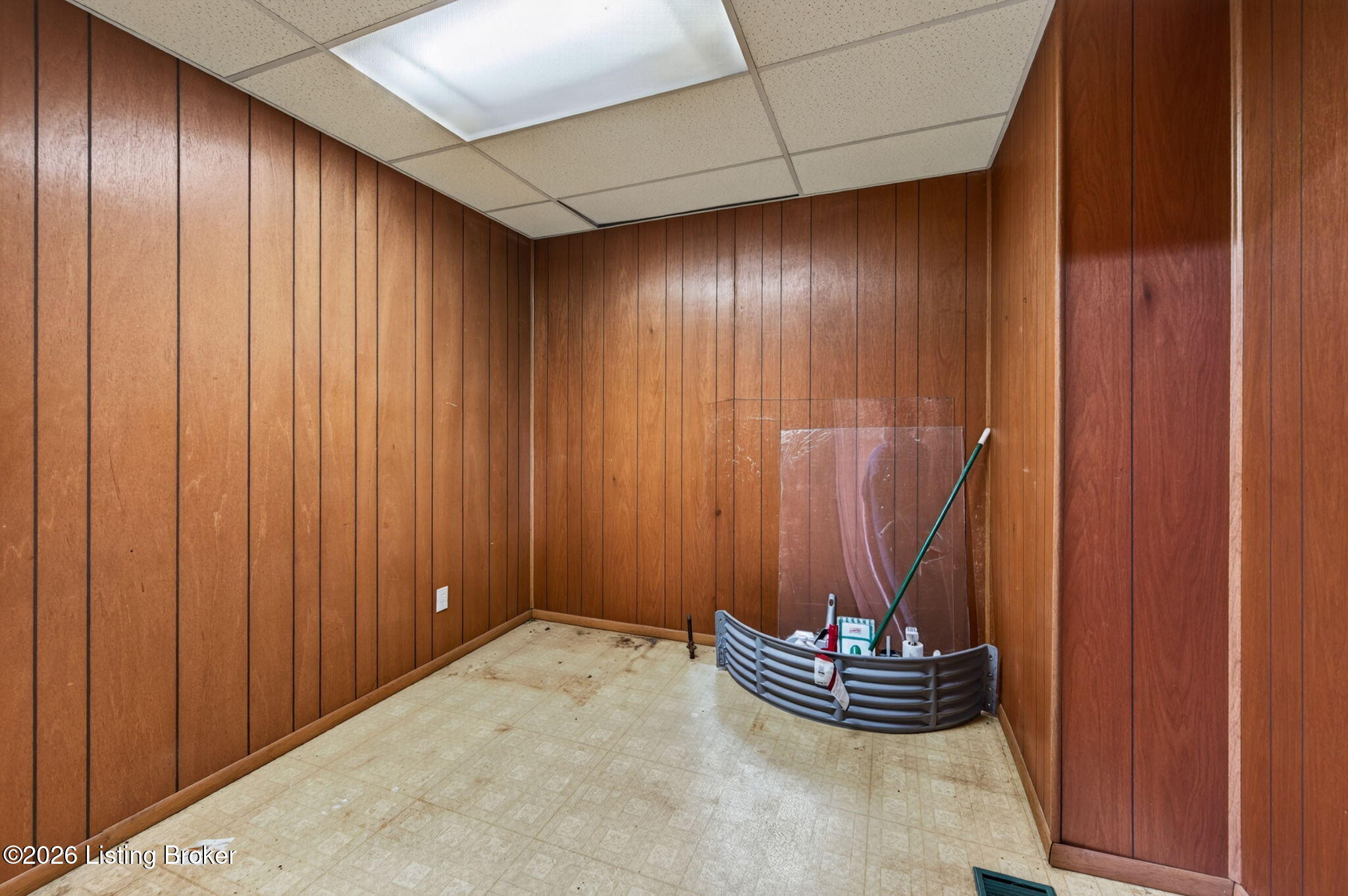 3600 W Market St Property Photo 10