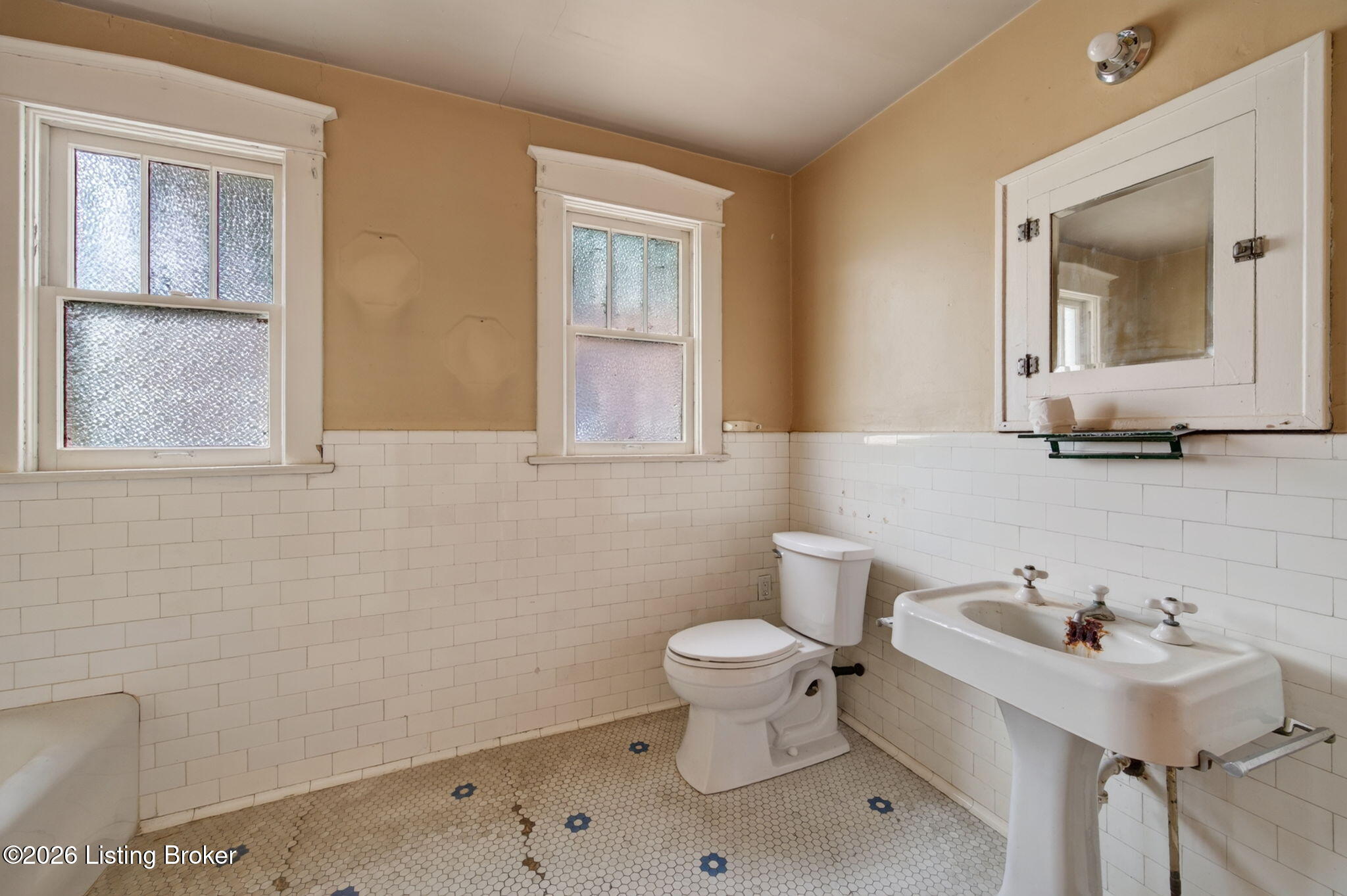 3600 W Market St Property Photo 25