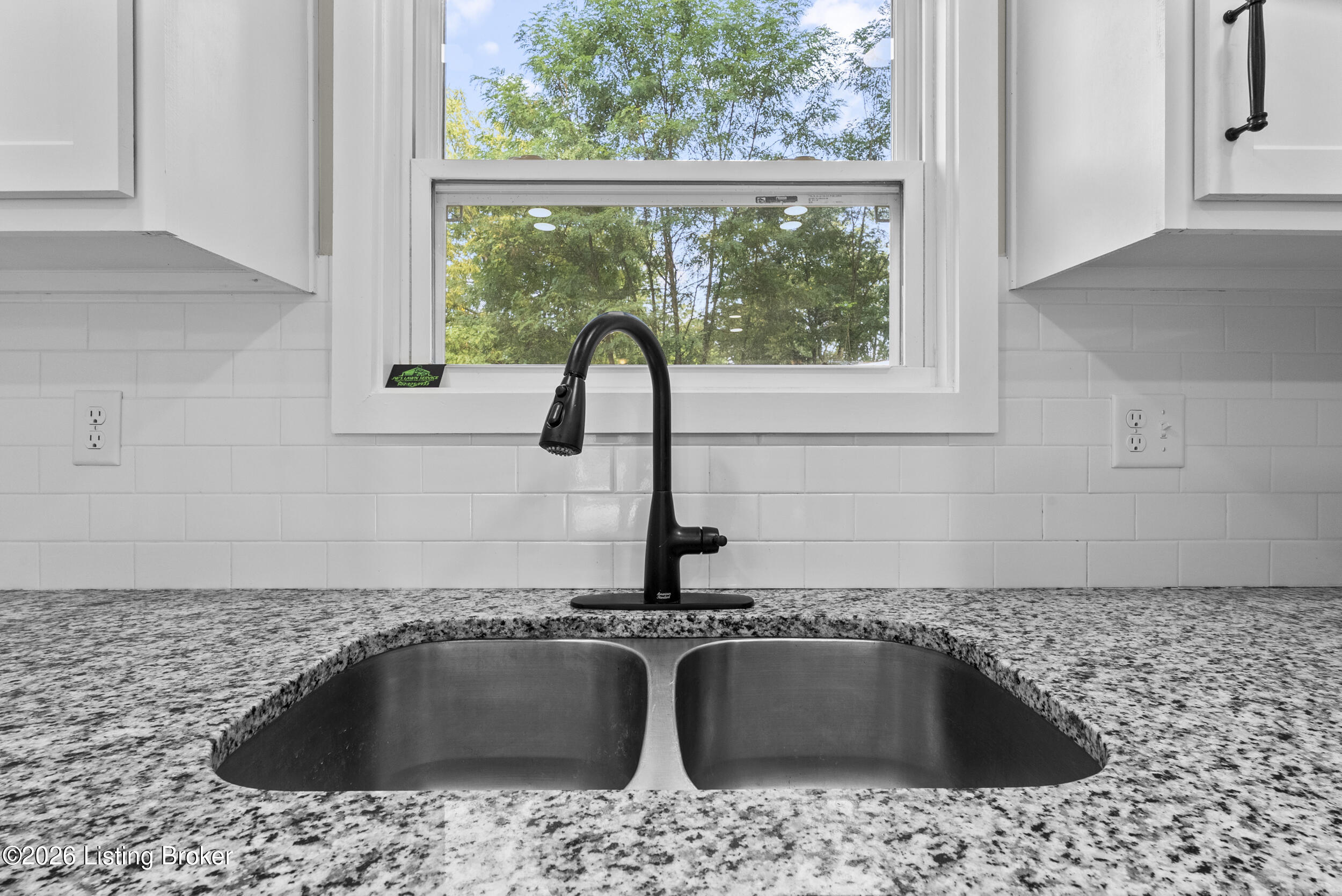 7716 Dingle Dell Rd Property Photo 11
